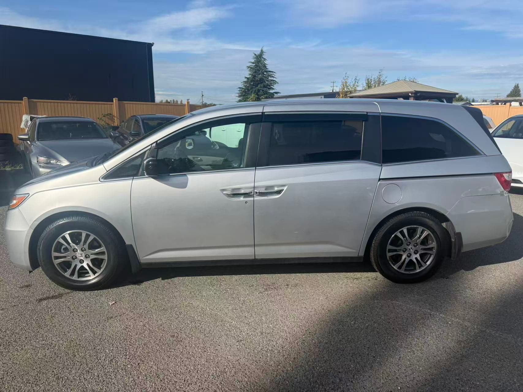 2012 Honda Odyssey 4dr Wgn EX NO ACCIDENTS/BC LOCAL CAR thumbnail 9