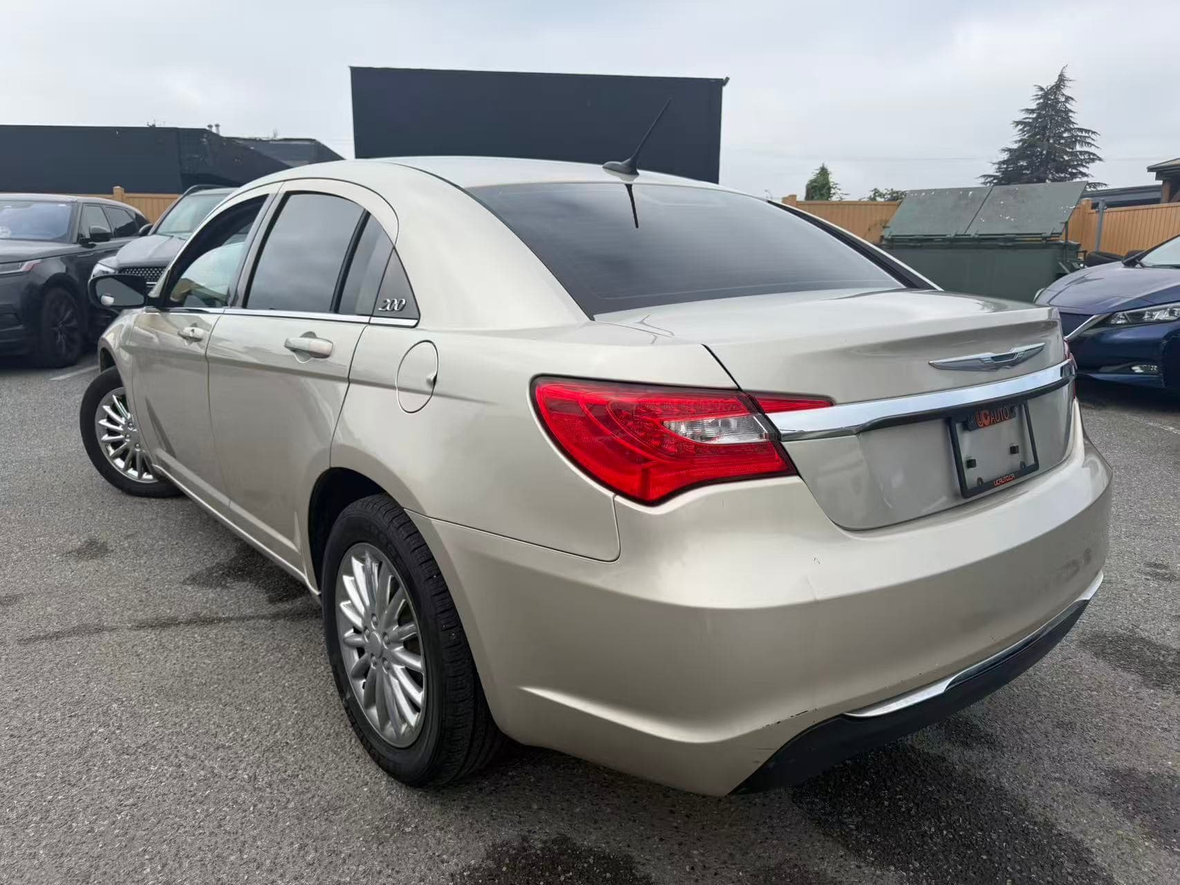 2013 Chrysler 200 4dr Sdn LX No Accidents, BC Local thumbnail 4