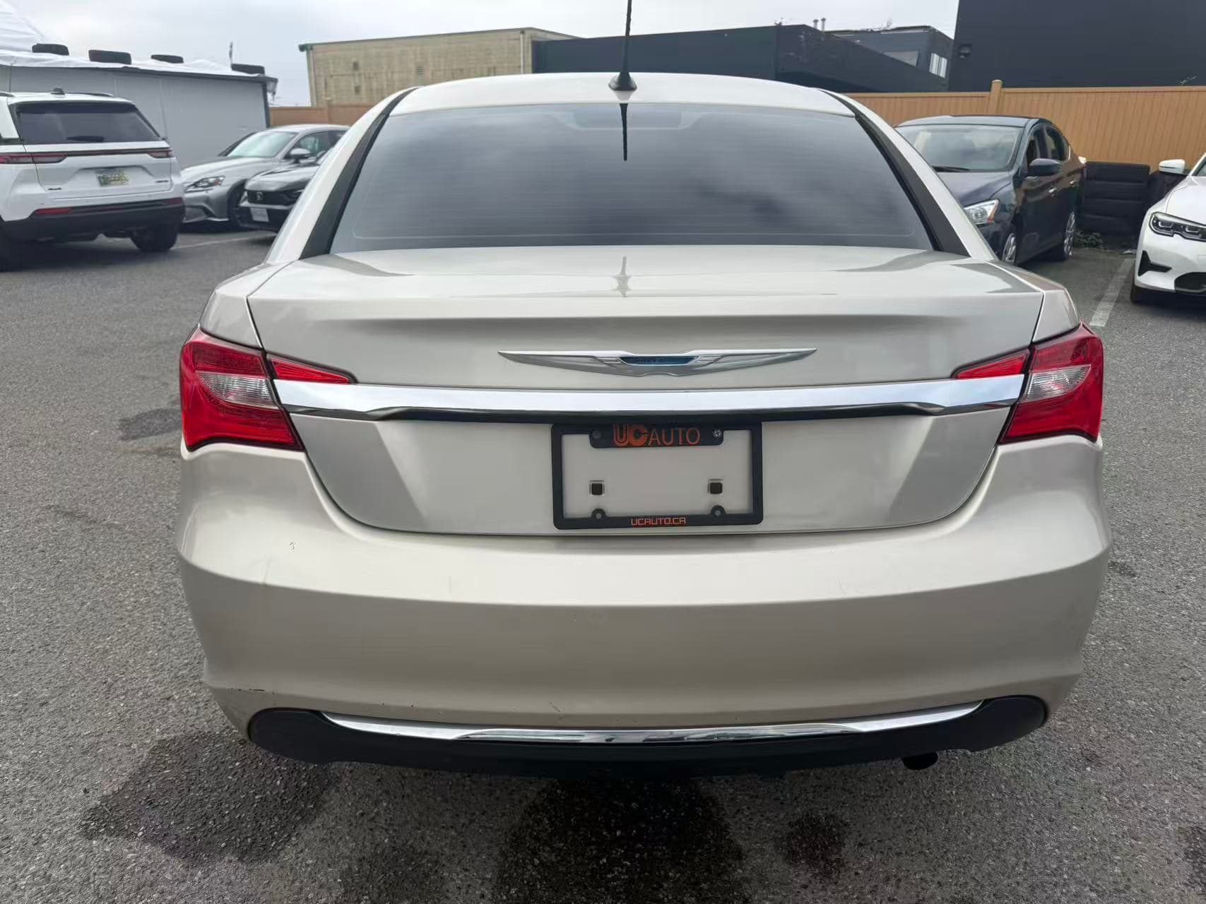 2013 Chrysler 200 4dr Sdn LX No Accidents, BC Local thumbnail 5