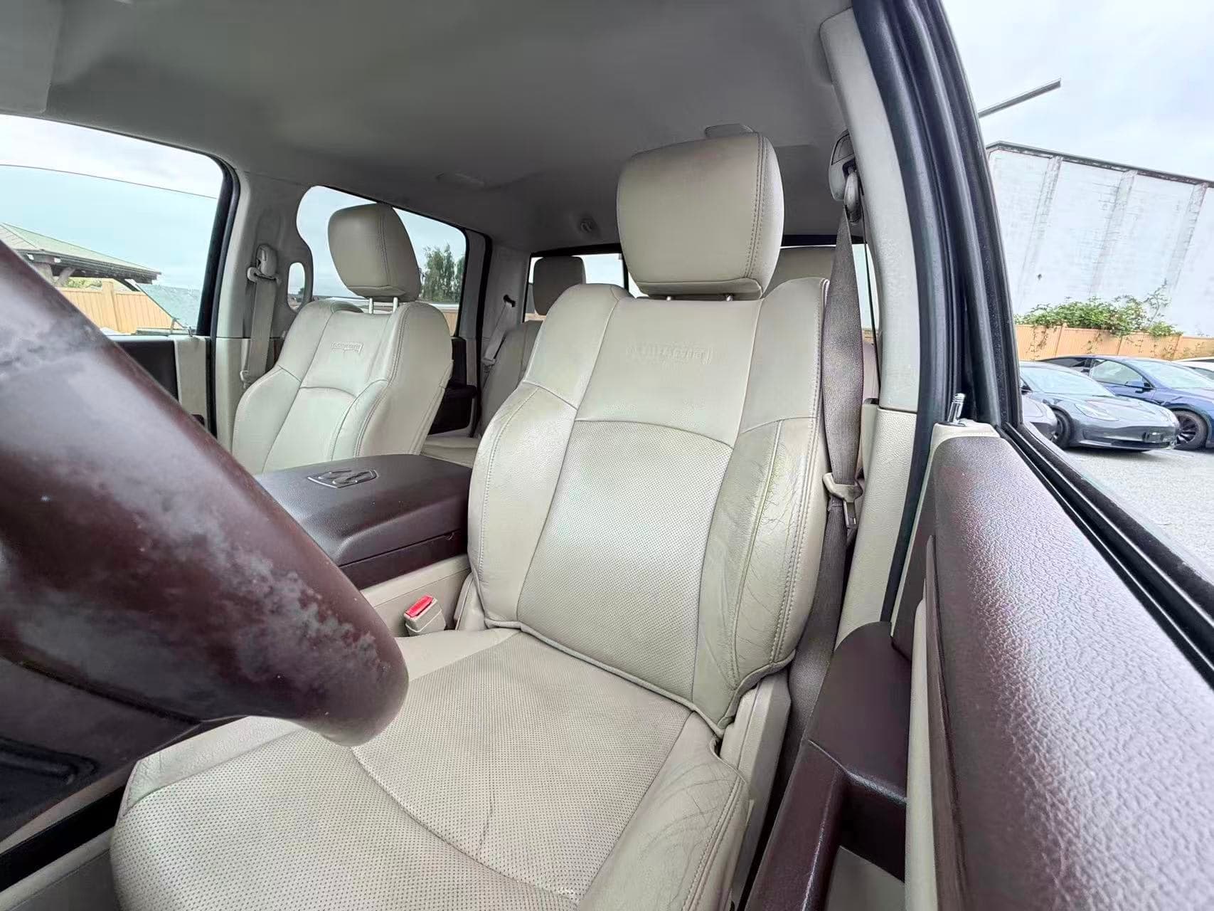 2014 Ram 1500 4WD Crew Cab 140.5" Laramie/ CLEAN TITLE/ VENTILATED SEATS thumbnail 18