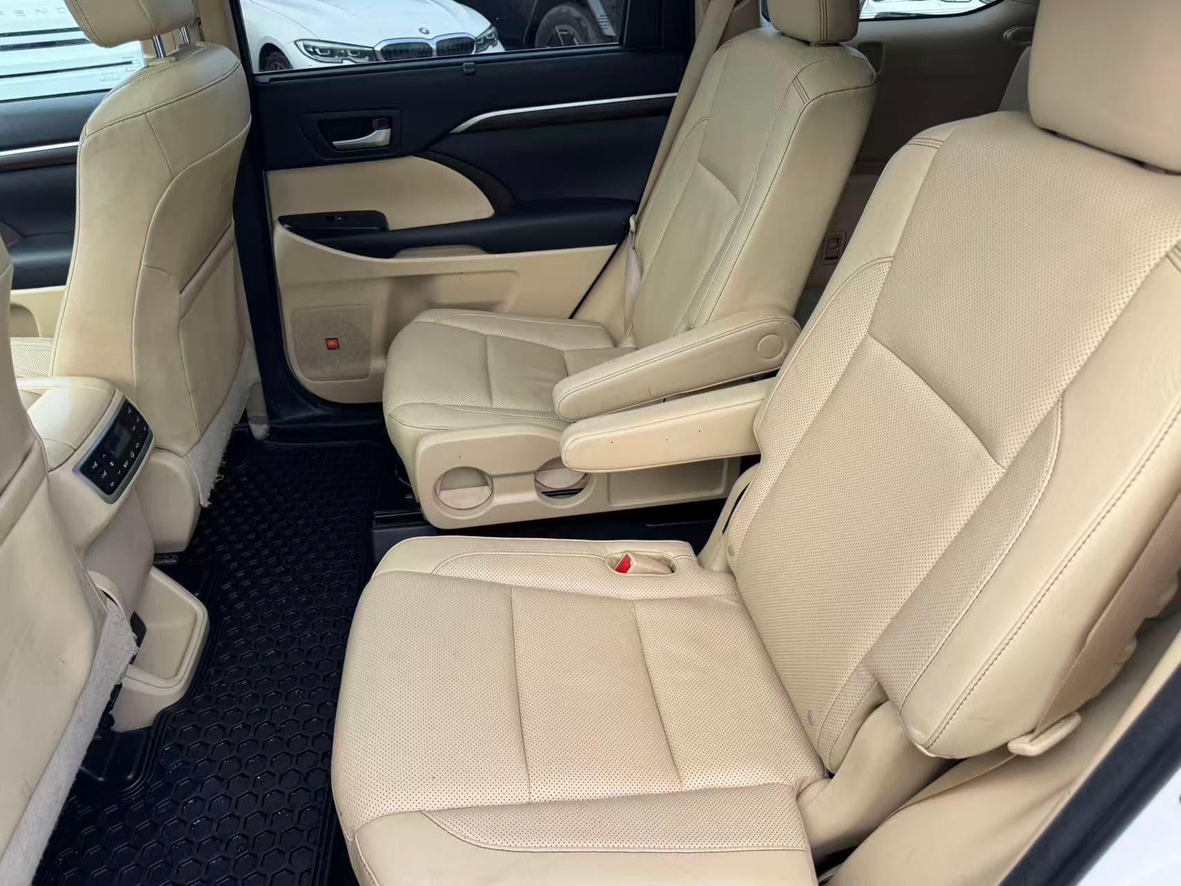2014 Toyota Highlander AWD 4dr Limited thumbnail 12