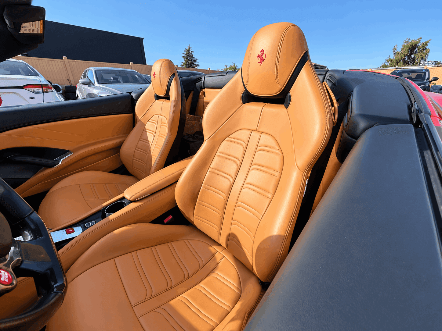 2015 Ferrari California T 2dr Conv/ NO ACCIDENT thumbnail 16