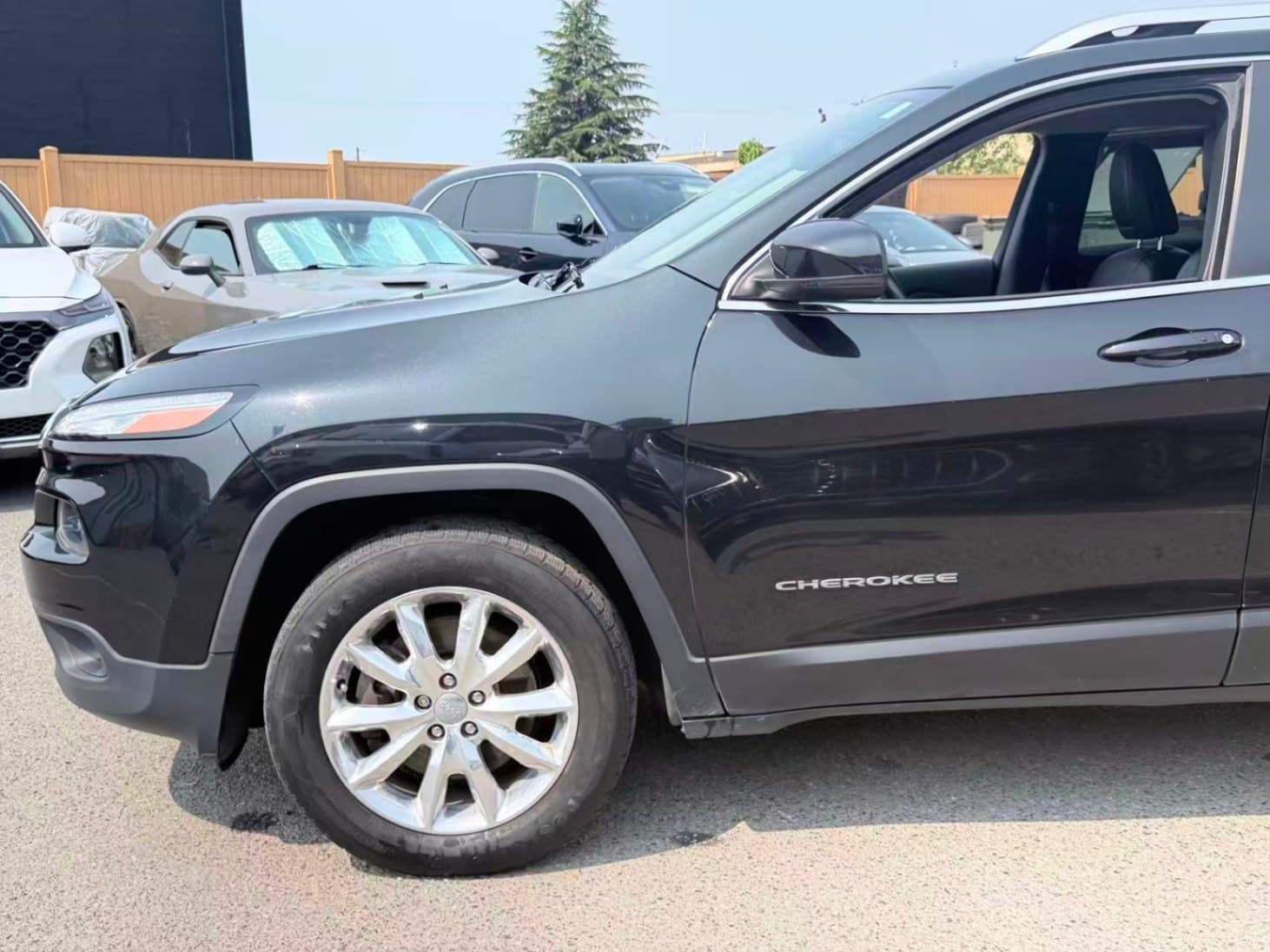 2015 Jeep Cherokee 4WD Limited/ NO ACCIDENT/ BC LOCAL thumbnail 30