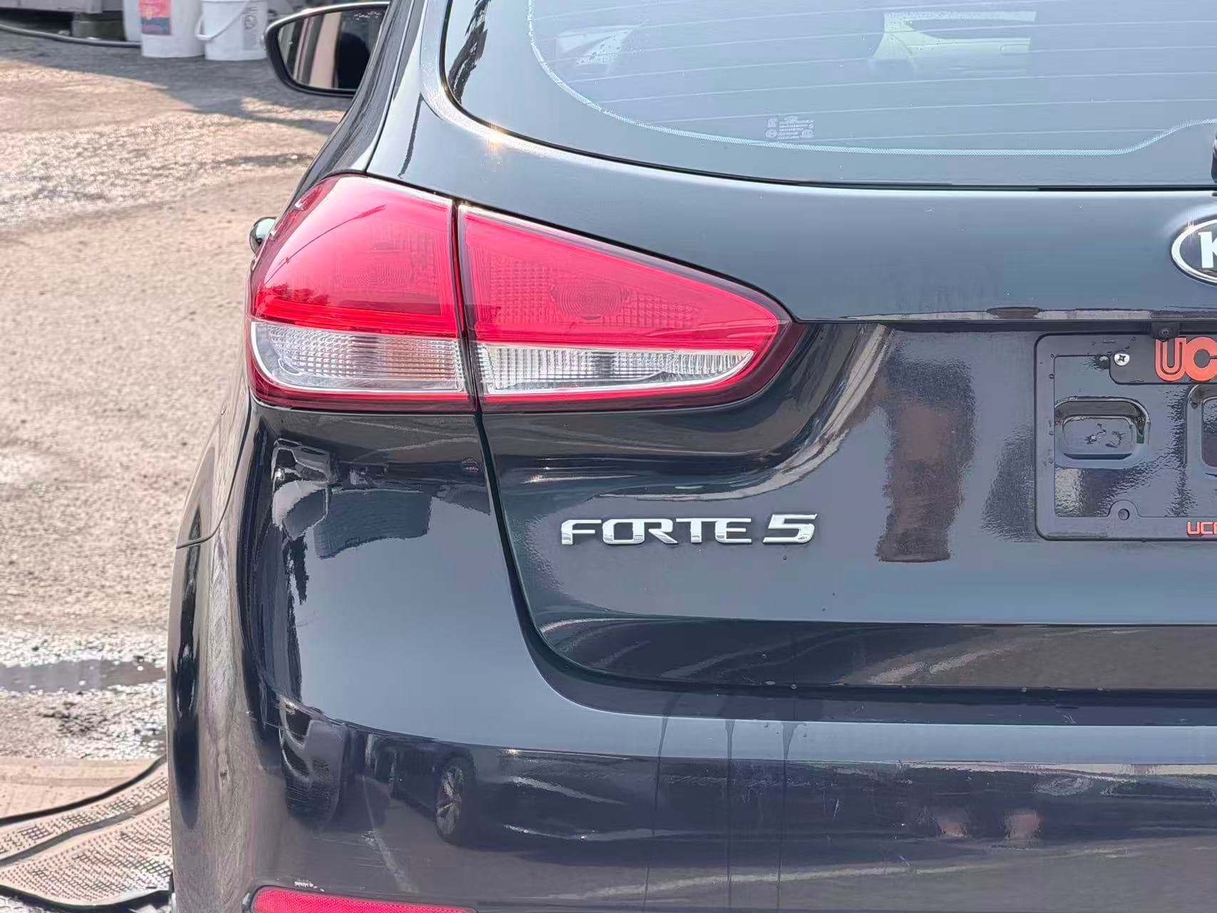 2015 Kia Forte 5-Door Auto LX+ thumbnail 29