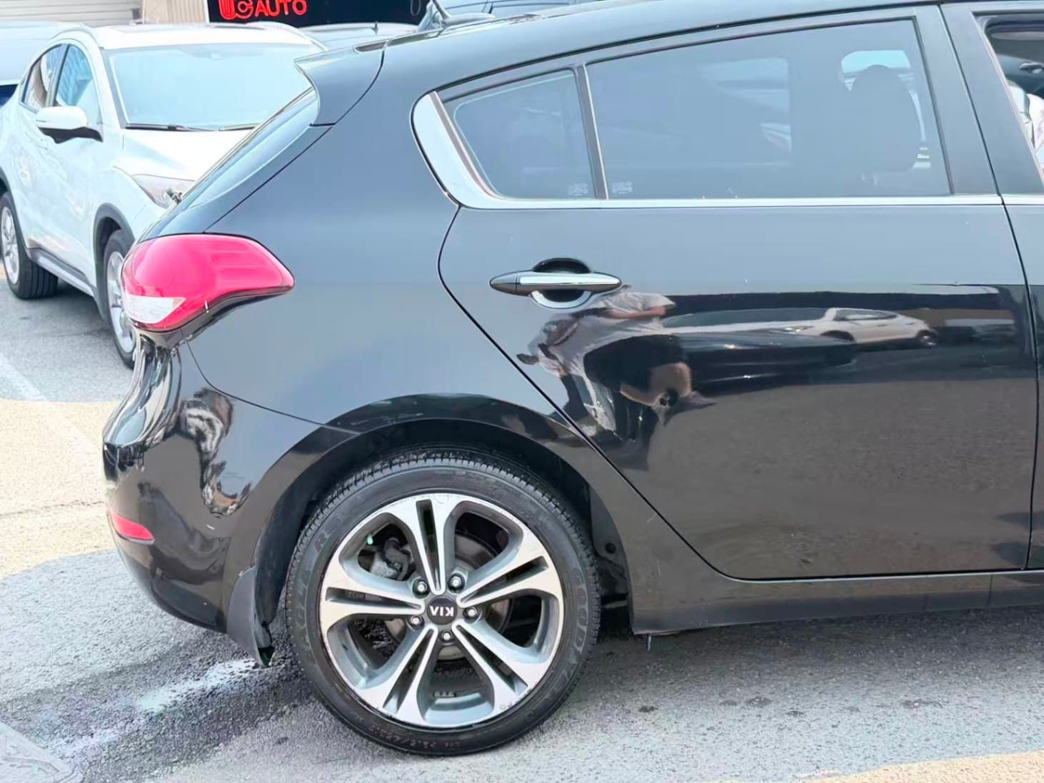 2015 Kia Forte 5-Door Auto LX+ thumbnail 27