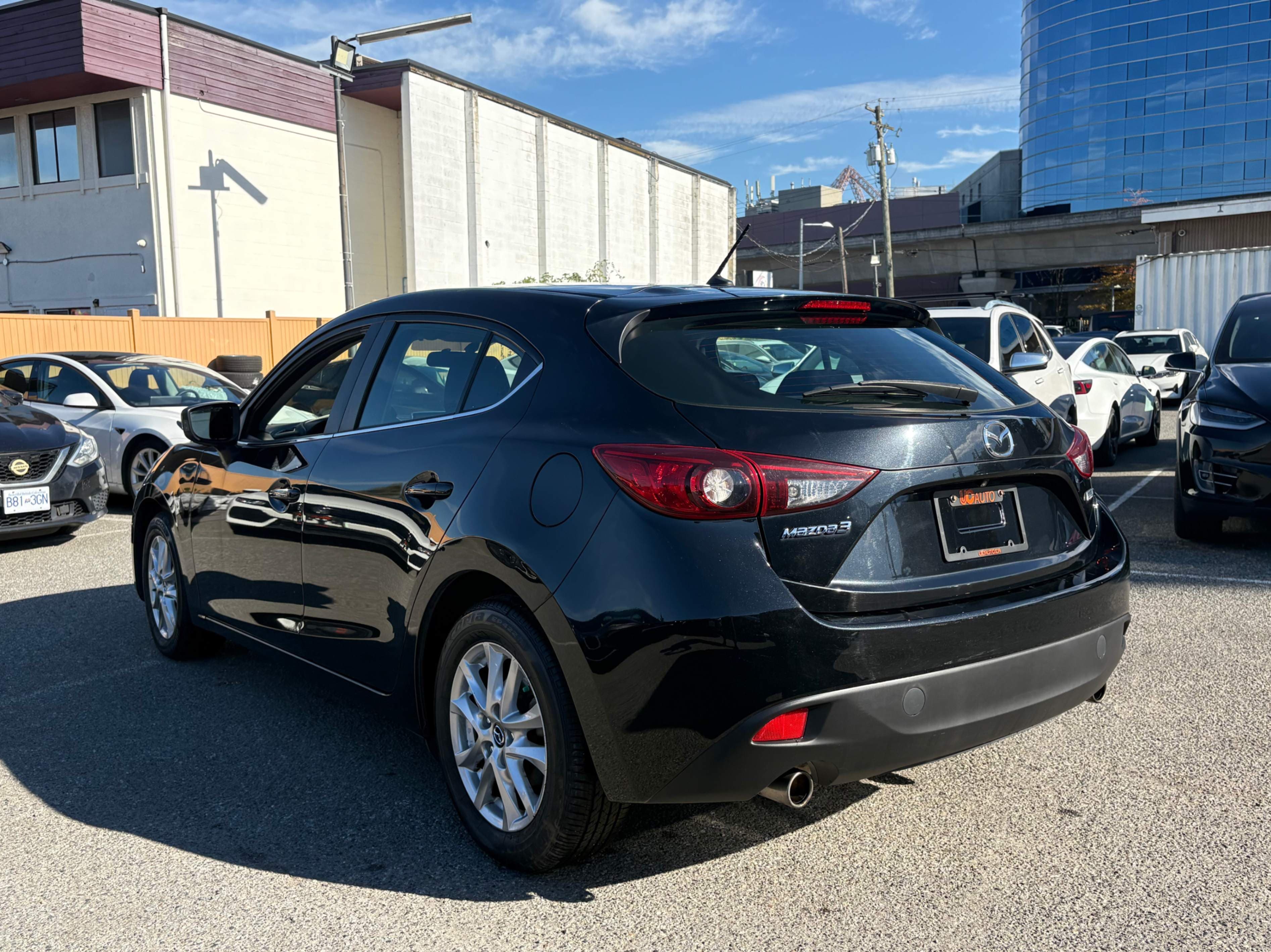 2016 Mazda Mazda3 4dr HB Sport GS thumbnail 4