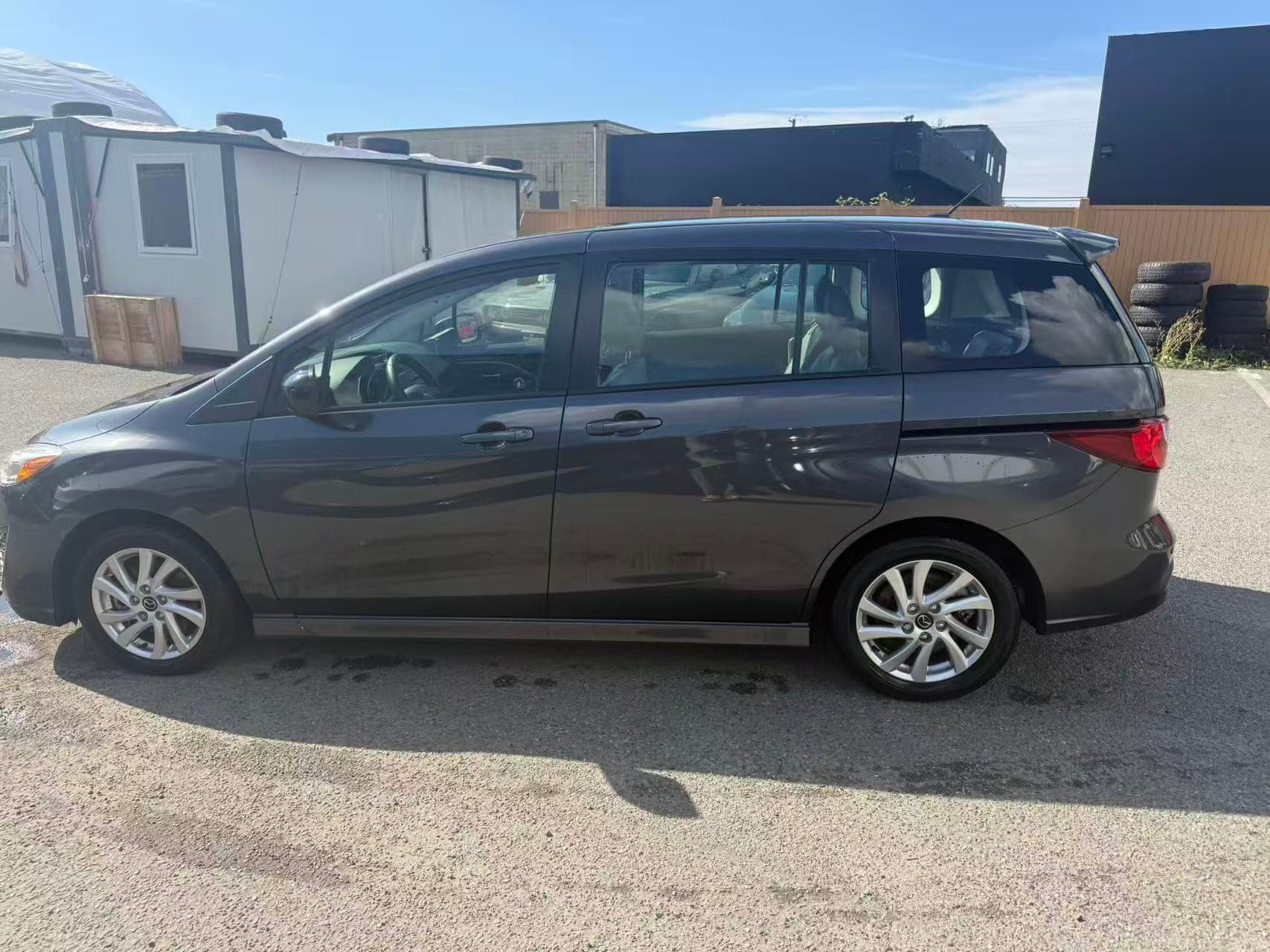 2016 Mazda Mazda5 Touring/ CLEAN TITLE/ BC LOCAL thumbnail 8