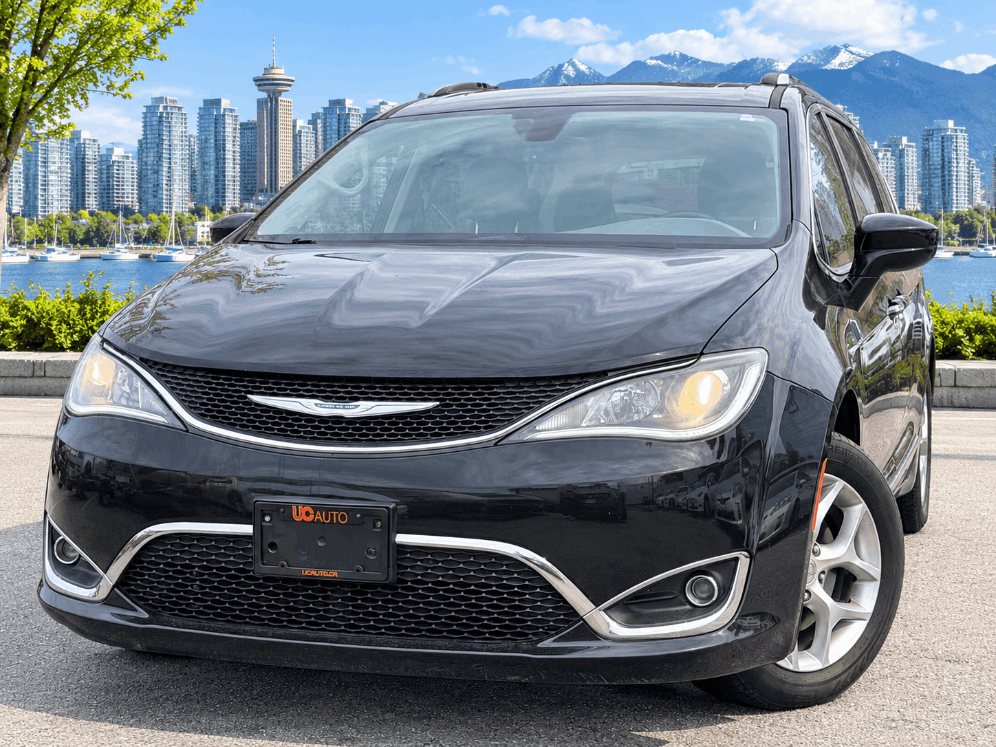 2017 Chrysler Pacifica Touring-L Plus/ CLEAN TITLE/ BC LOCAL
