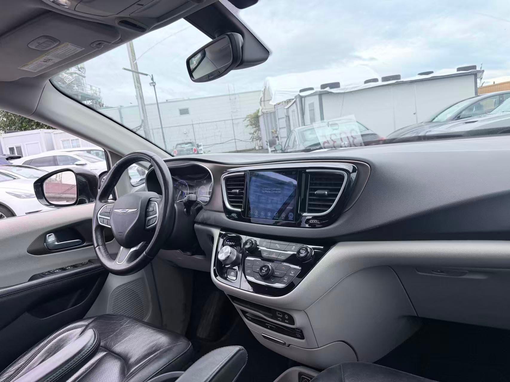 2017 Chrysler Pacifica Touring-L Plus/ CLEAN TITLE/ BC LOCAL thumbnail 36