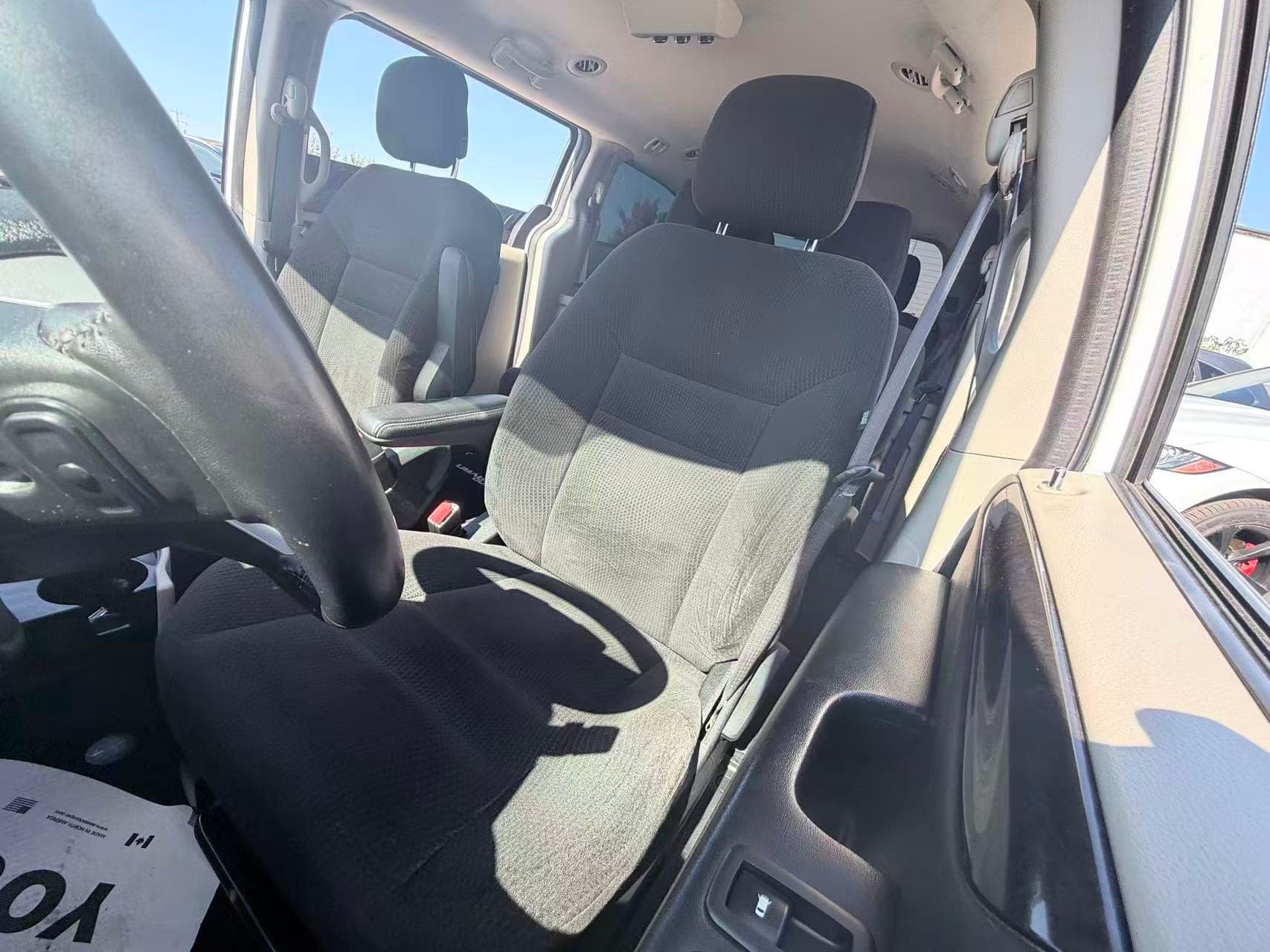 2017 Dodge Grand Caravan Canada Value Package/ NO ACCIDENT/ LOW MILEAGE thumbnail 17