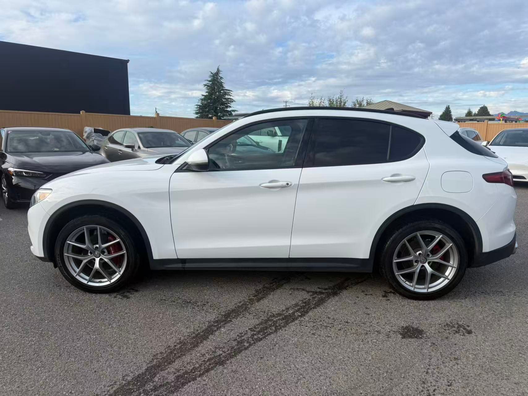2018 Alfa Romeo Stelvio Ti Sport AWD NO ACCIDENTS/BC LOCAL CAR thumbnail 9