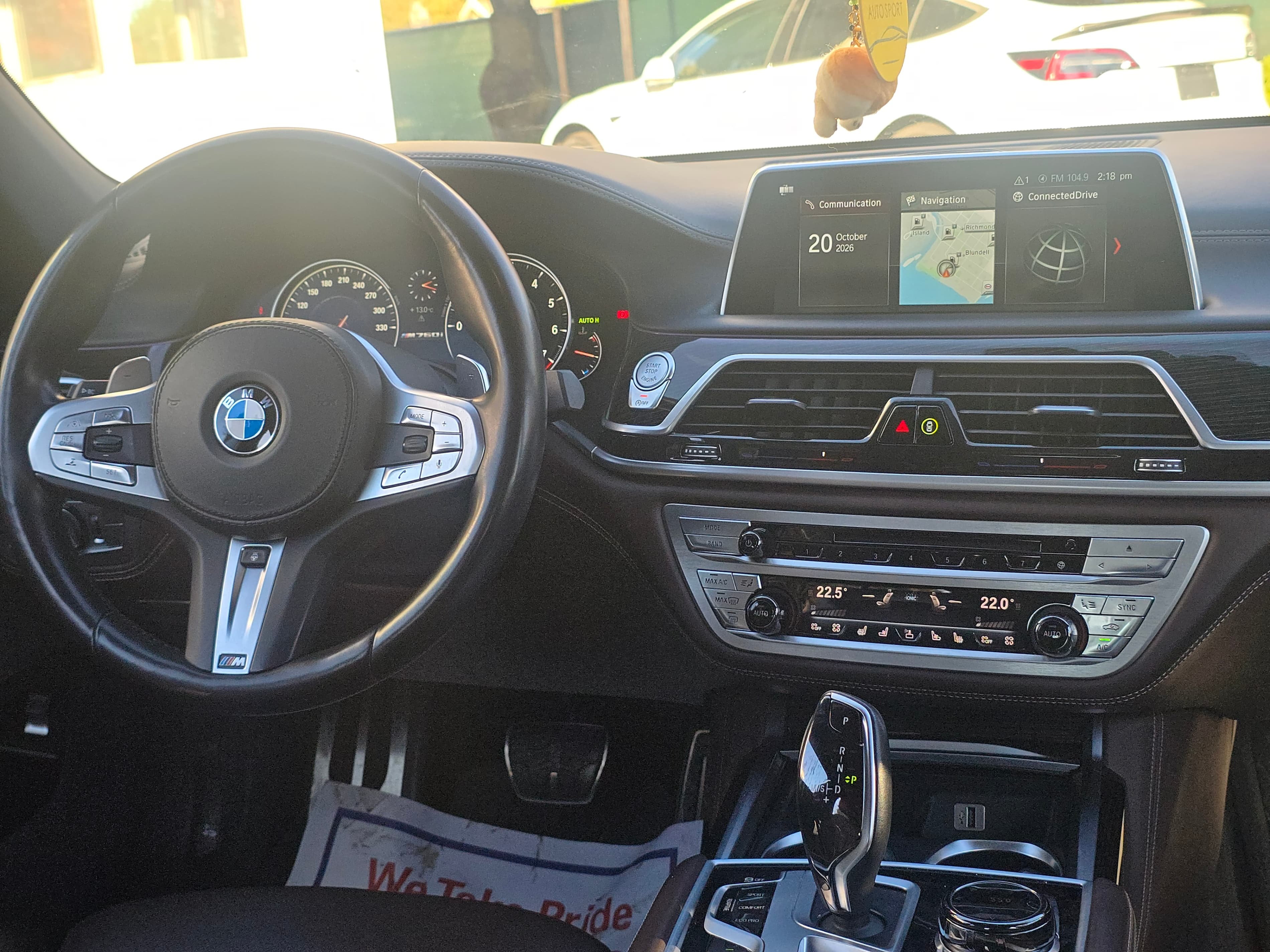 2018 BMW 7-Series M760Li xDrive Sedan thumbnail 18
