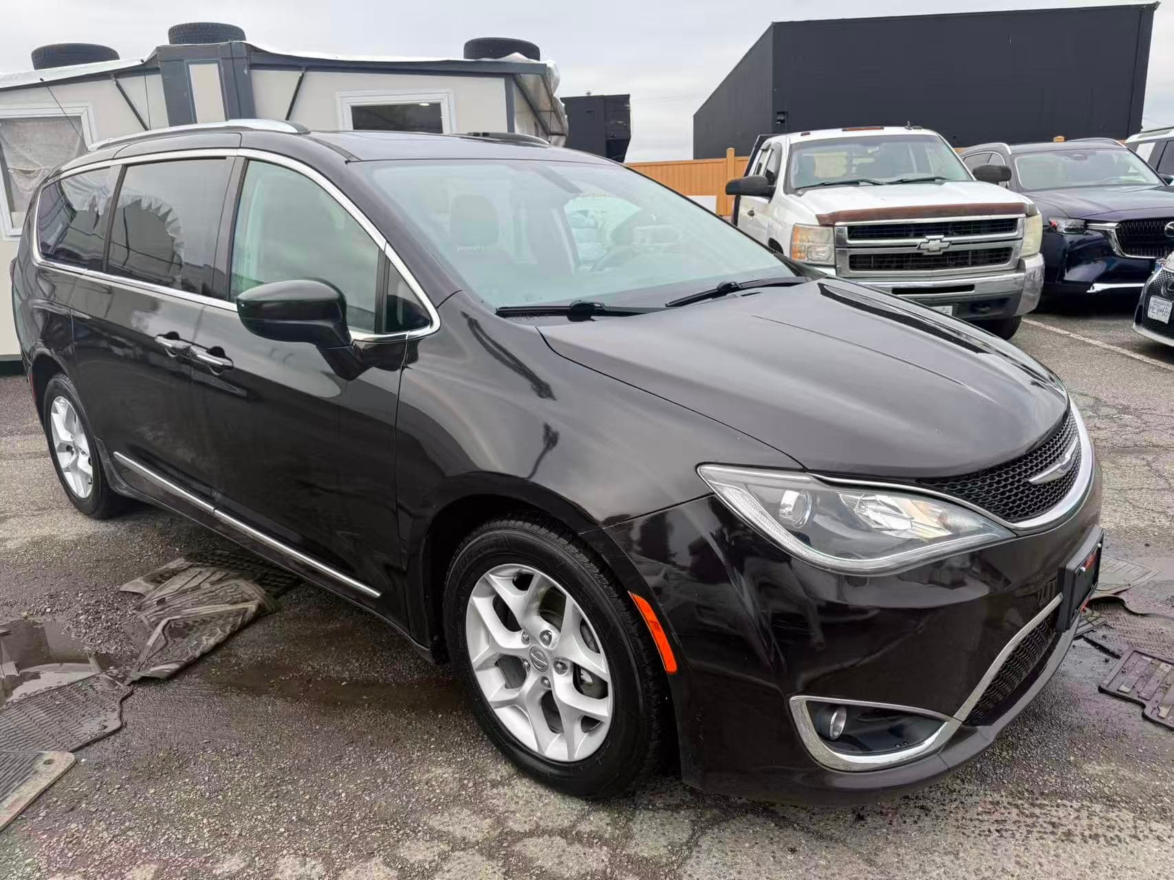 2018 Chrysler Pacifica Touring-L Plus 2WD No Accident, BC Local thumbnail 4