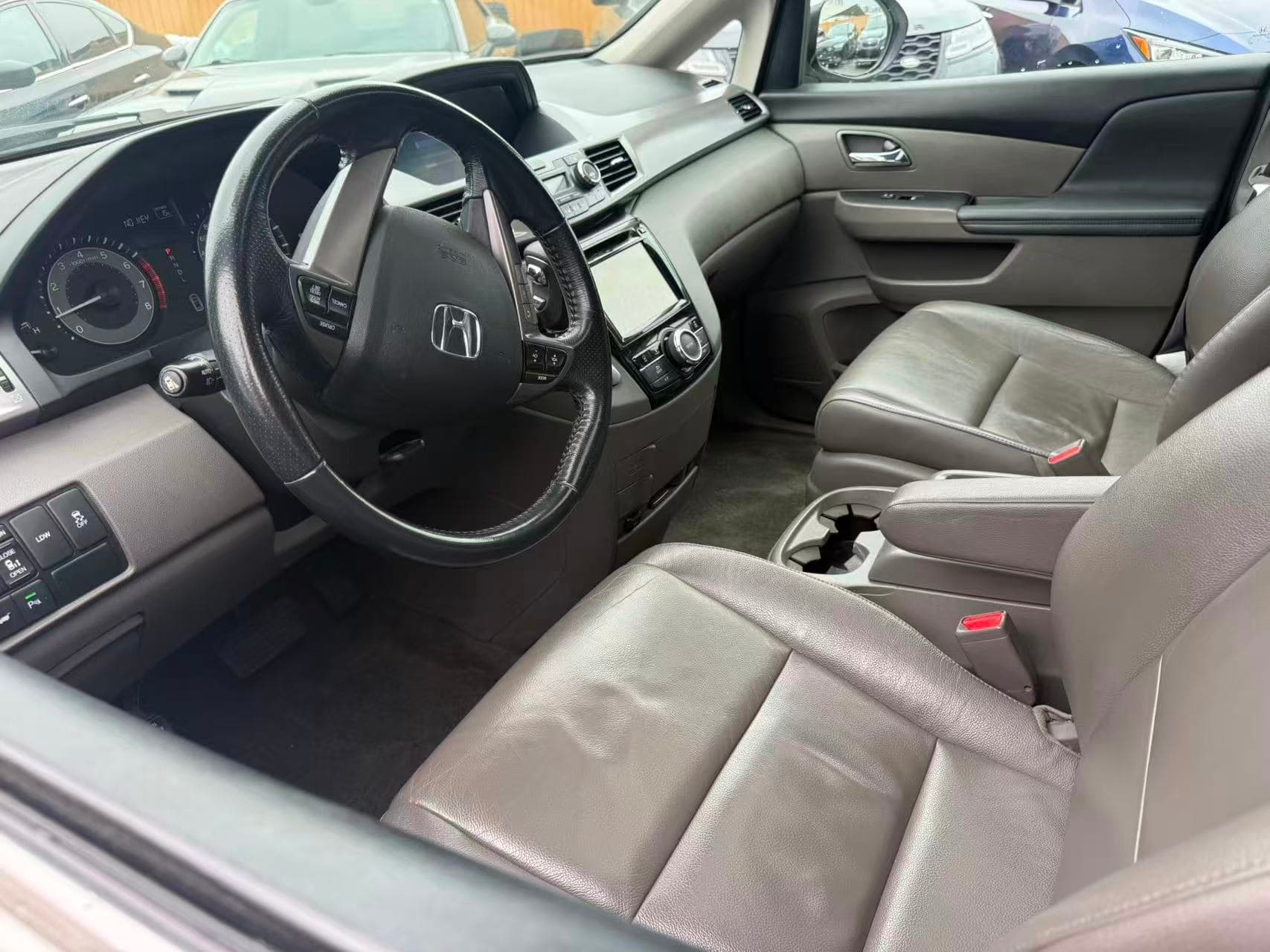 2016 Honda Odyssey 4dr Wgn EX-L w/RES thumbnail 14