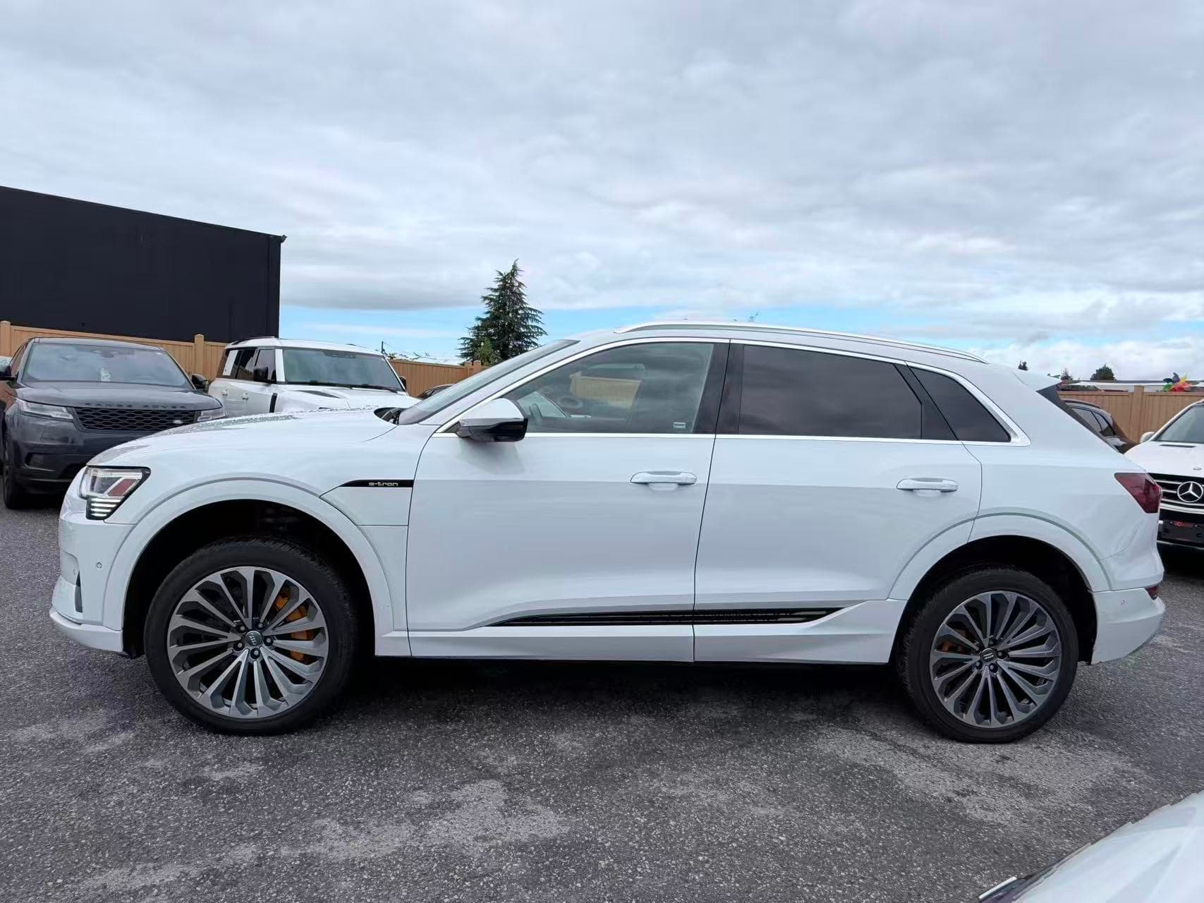 2019 Audi e-tron Technik quattro/ CLEAN TITLE/ BC LOCAL thumbnail 8