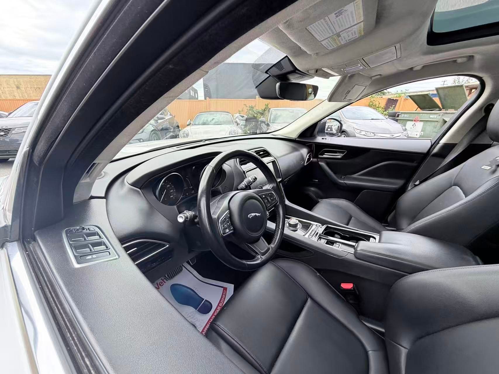 2019 Jaguar F-PACE 25t AWD Premium/ CLEAN TITLE/ BC LOCAL thumbnail 17