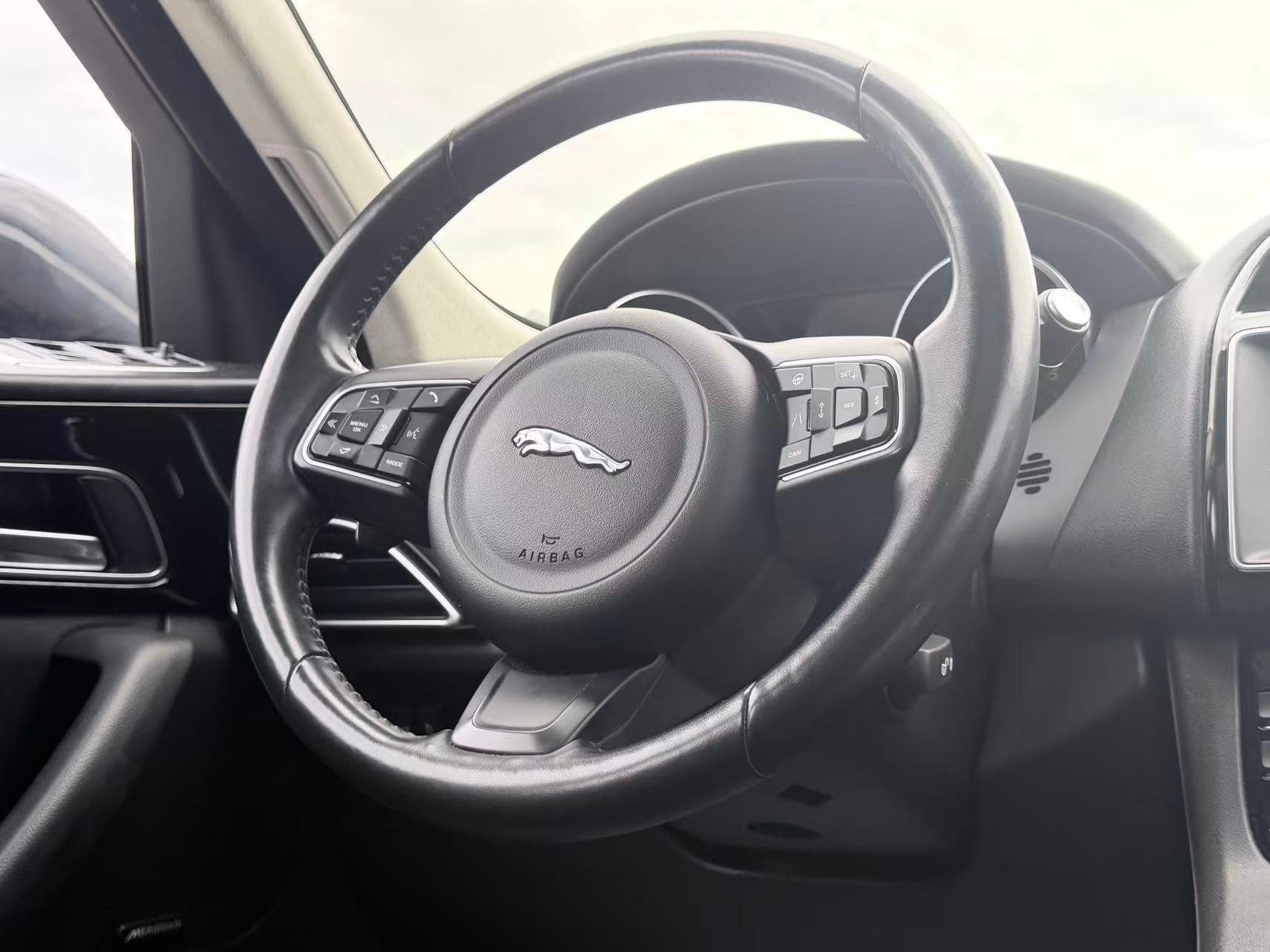 2019 Jaguar F-PACE 25t AWD Premium/ CLEAN TITLE/ BC LOCAL thumbnail 35