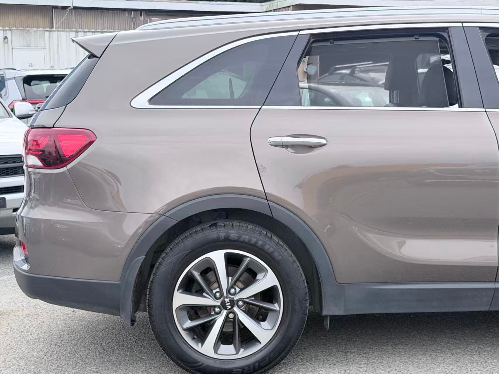 2019 Kia Sorento EX AWD/ CLEAN TITLE/ BLIND SPOT MONITOR/7 SEATER thumbnail 25