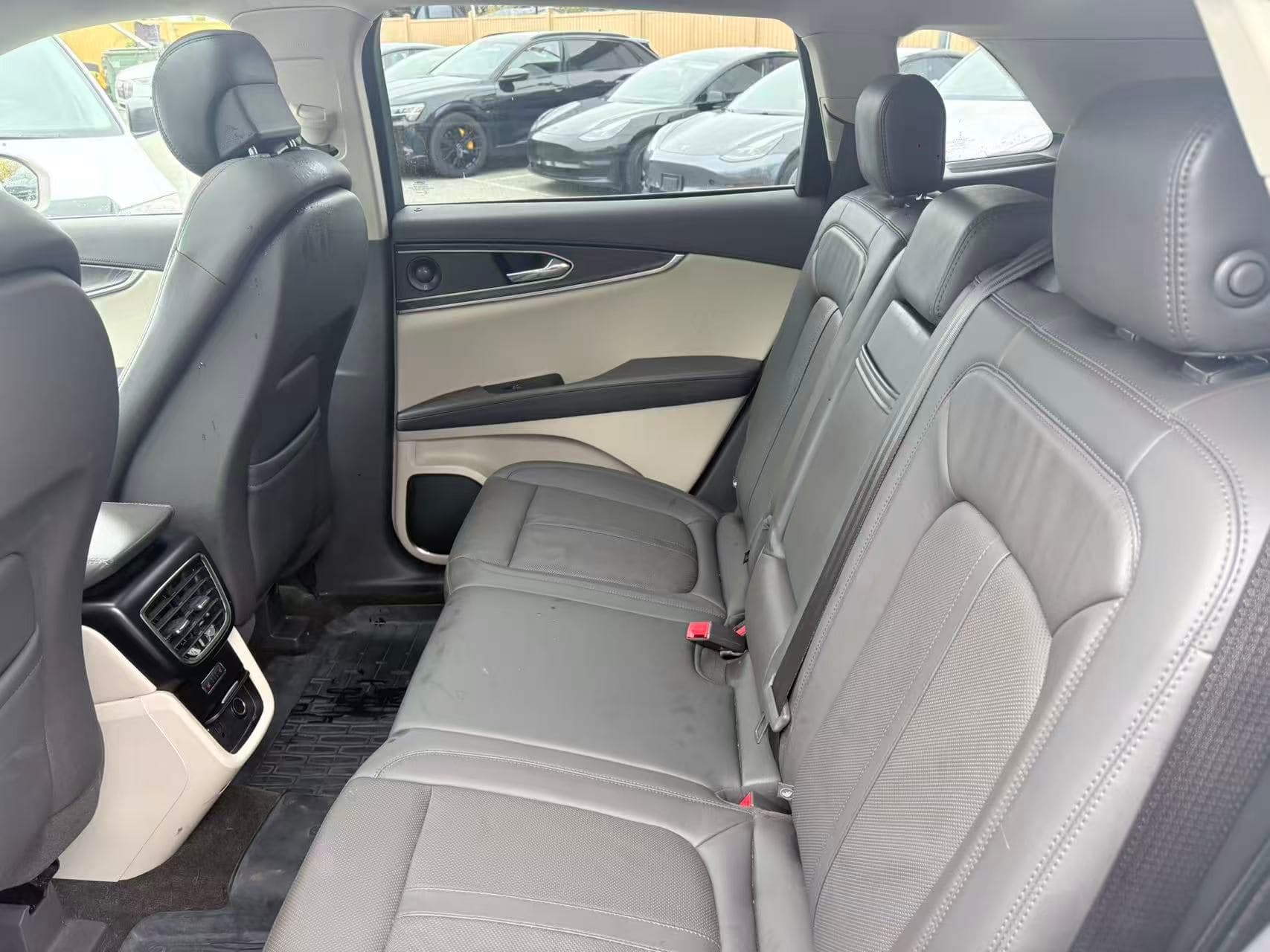 2019 Lincoln Nautilus Reserve AWD NO ACCIDENTS thumbnail 10