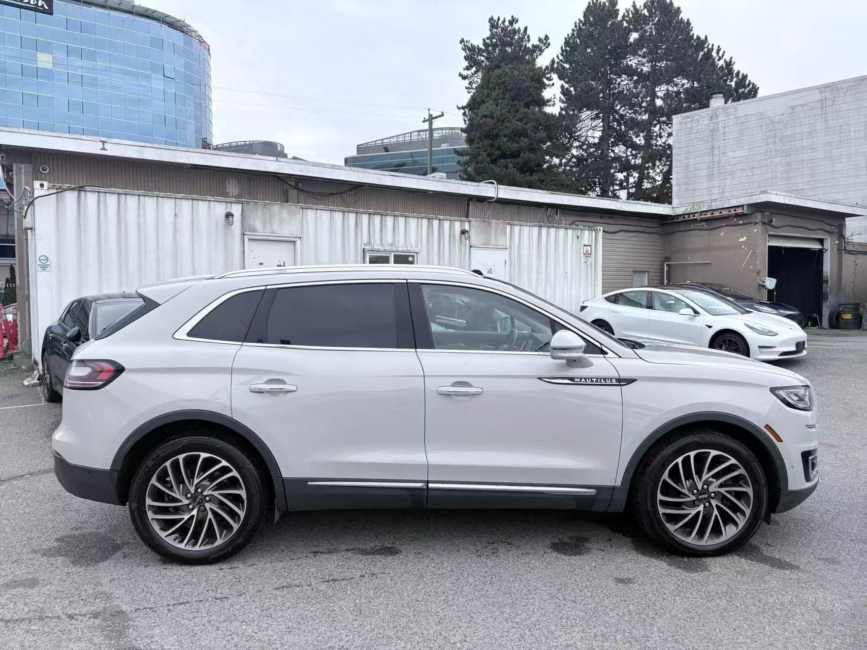2019 Lincoln Nautilus Reserve AWD NO ACCIDENTS thumbnail 7