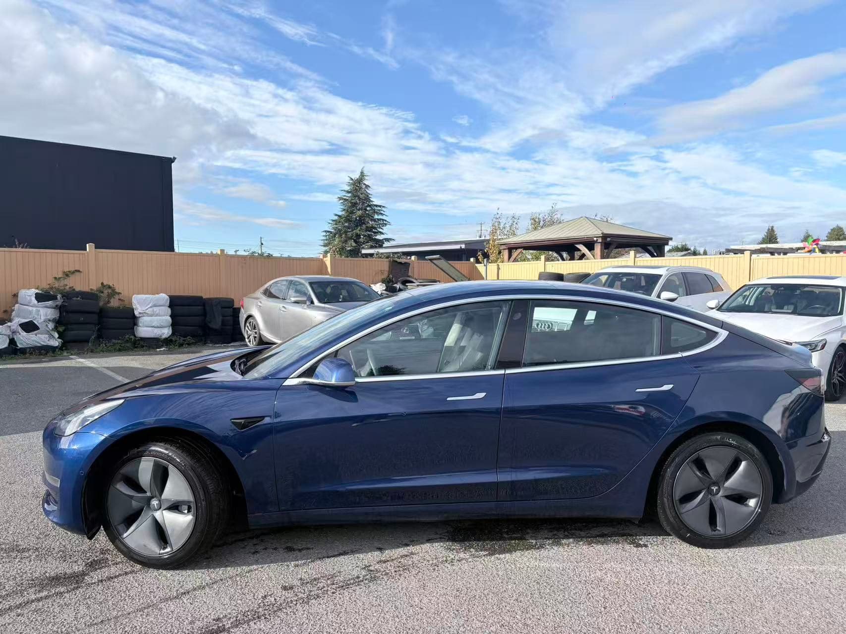 2019 Tesla Model 3 Standard Range RWD *Ltd Avail* thumbnail 3