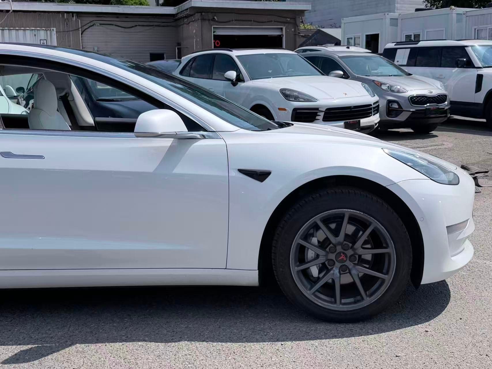 2019 Tesla Model 3 Standard Range RWD/ CLEAN TITLE/ WHITE INTERIOR/ YOKE STEERING WHEELS thumbnail 26