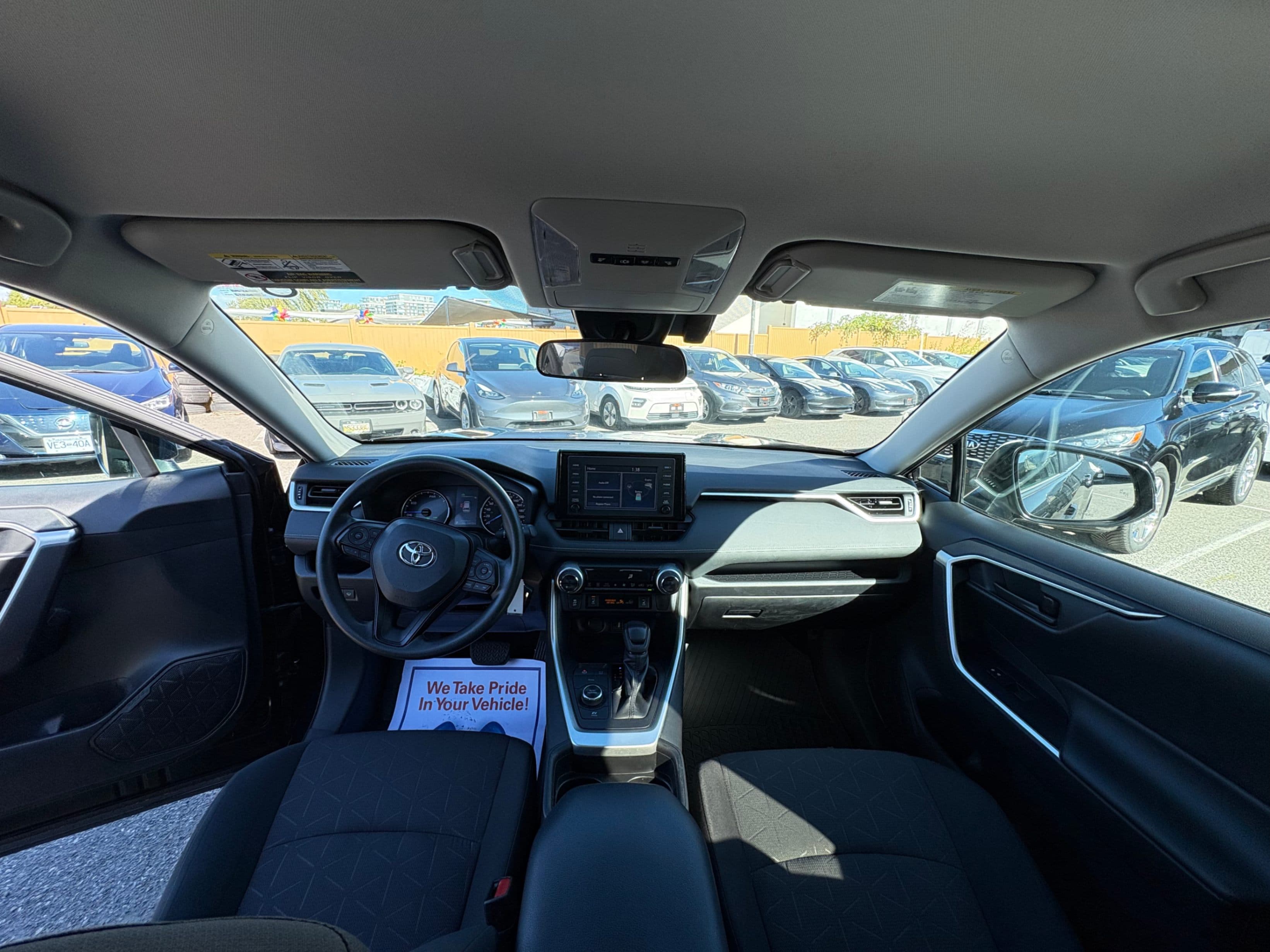 2019 Toyota RAV4 AWD Hybrid LE NO ACCIDENTS/BC LOCAL CAR thumbnail 13