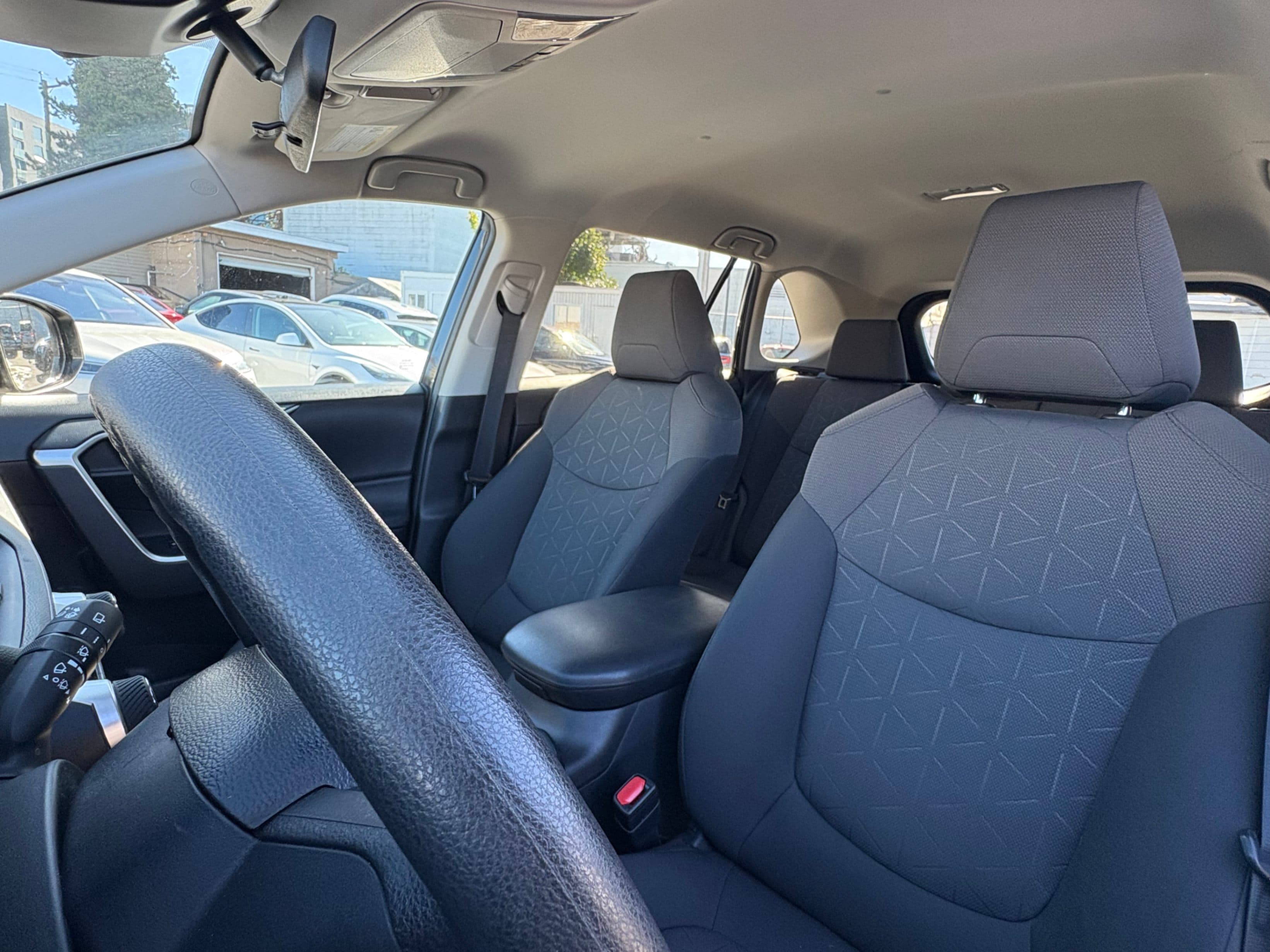 2019 Toyota RAV4 AWD Hybrid LE NO ACCIDENTS/BC LOCAL CAR thumbnail 10
