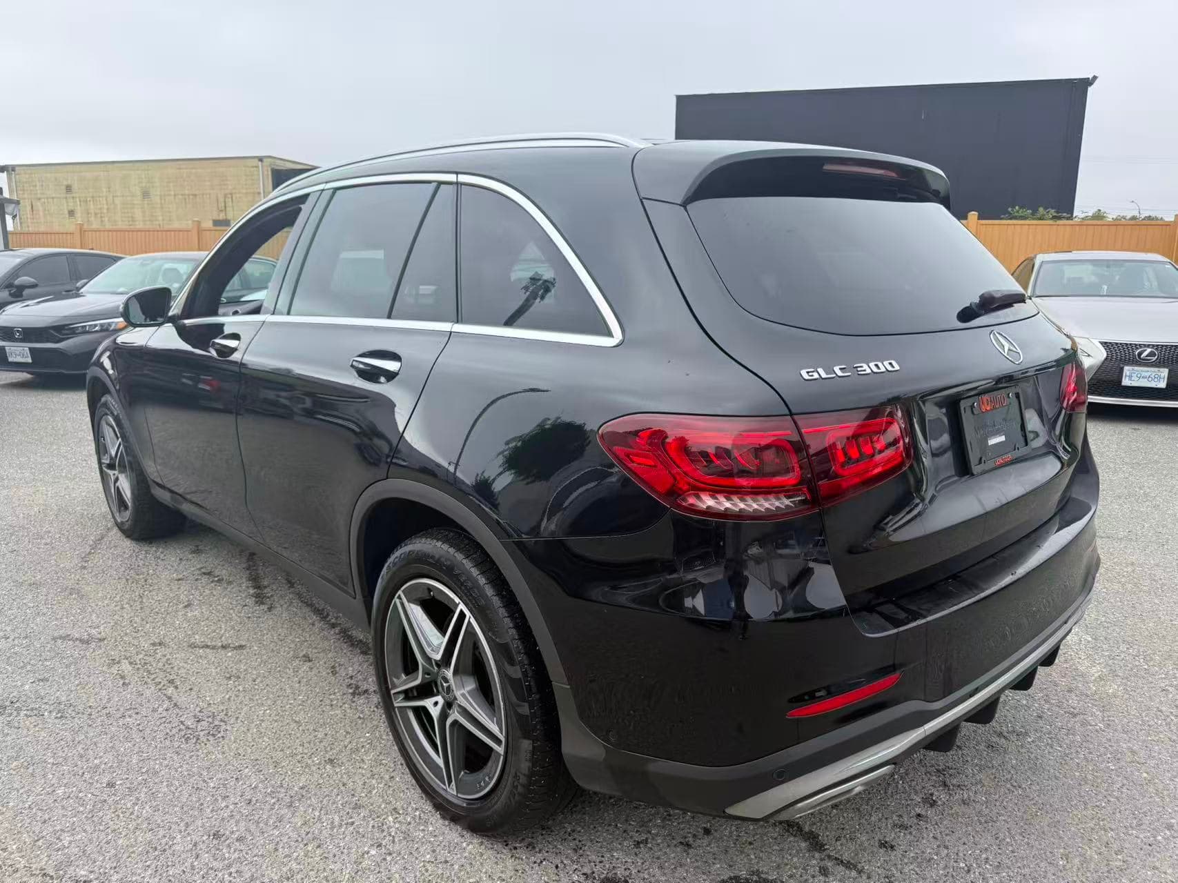 2020 Mercedes-Benz GLC-Class GLC 300 4MATIC SUV No Accidents/ BC Local thumbnail 8