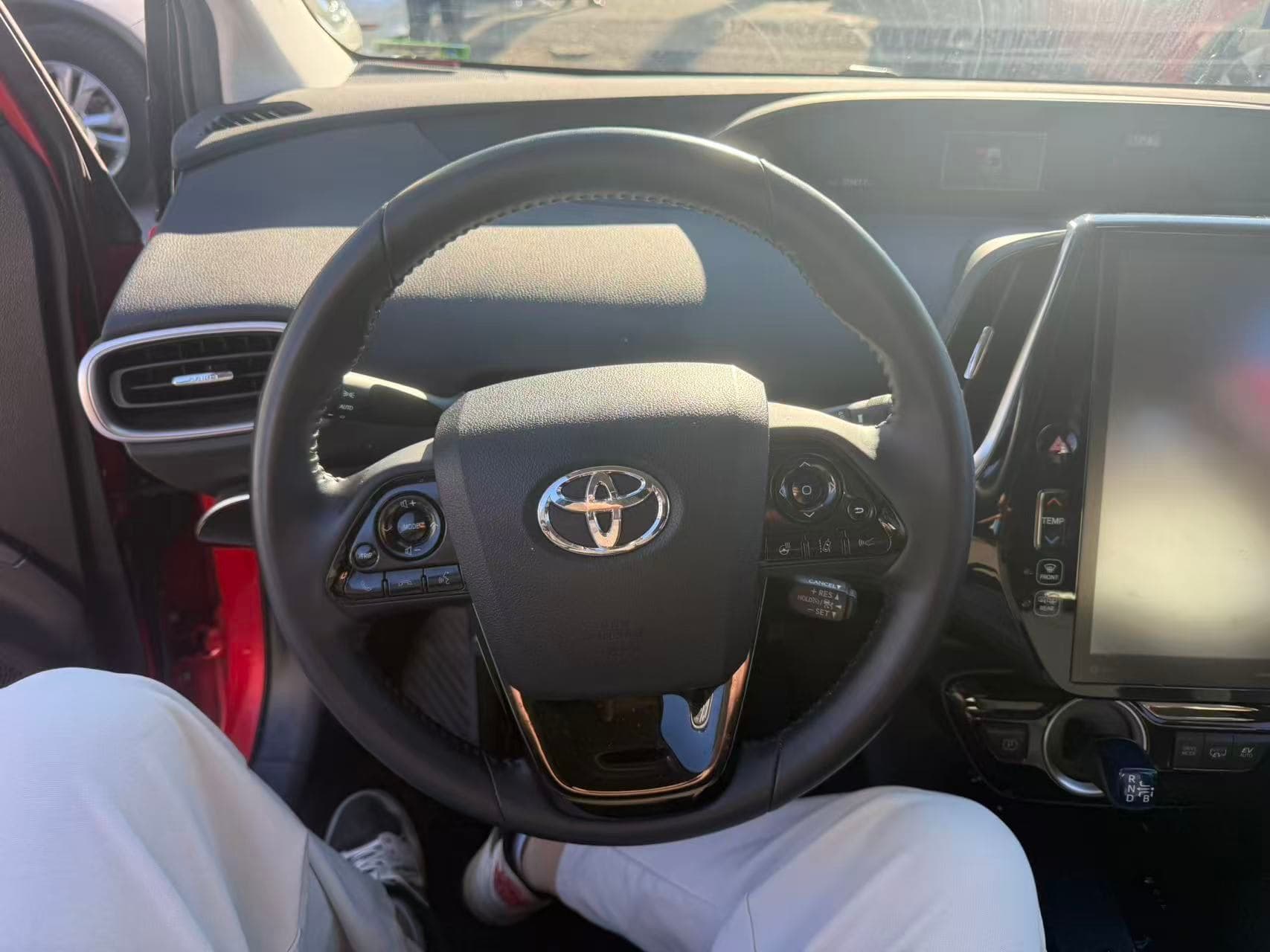 2020 Toyota Prius Prime Upgrade thumbnail 17