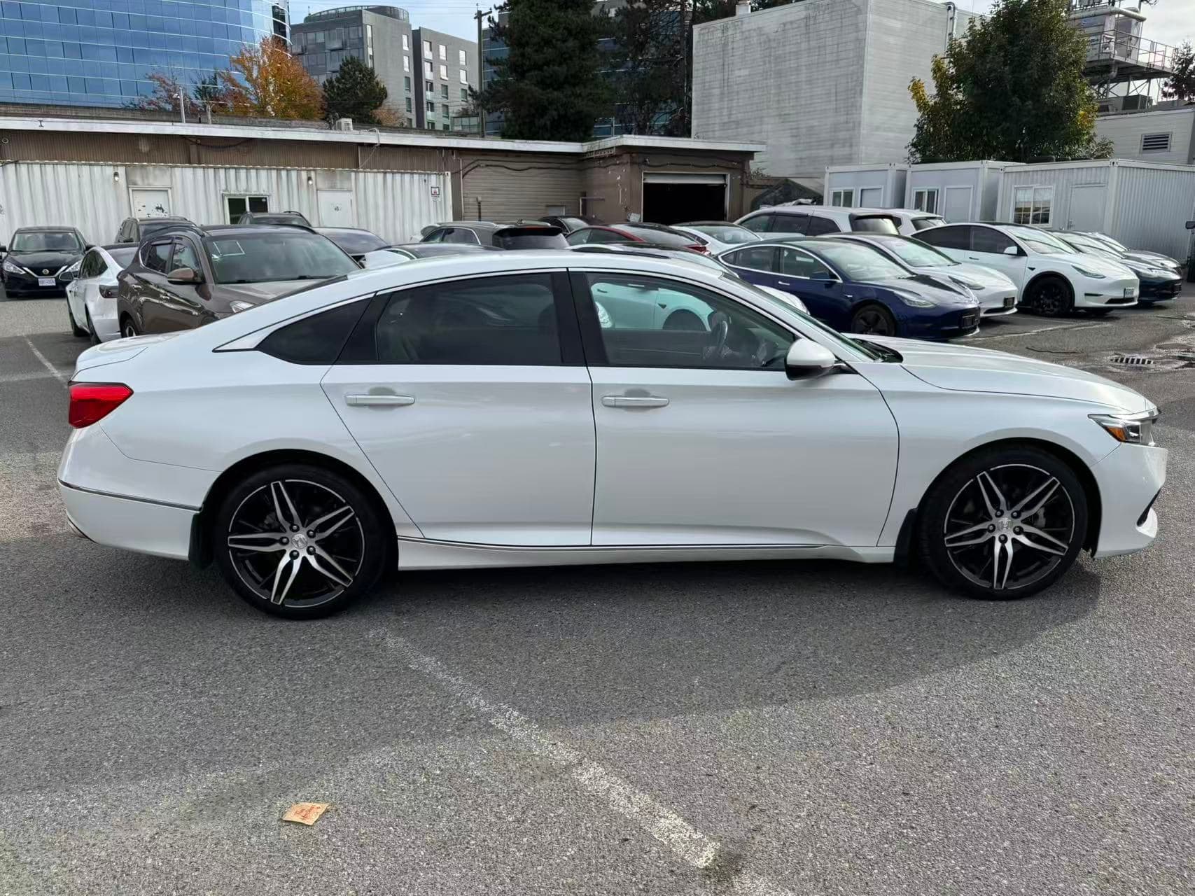 2021 Honda Accord Touring 2.0 Auto CLEAN TITLE thumbnail 7