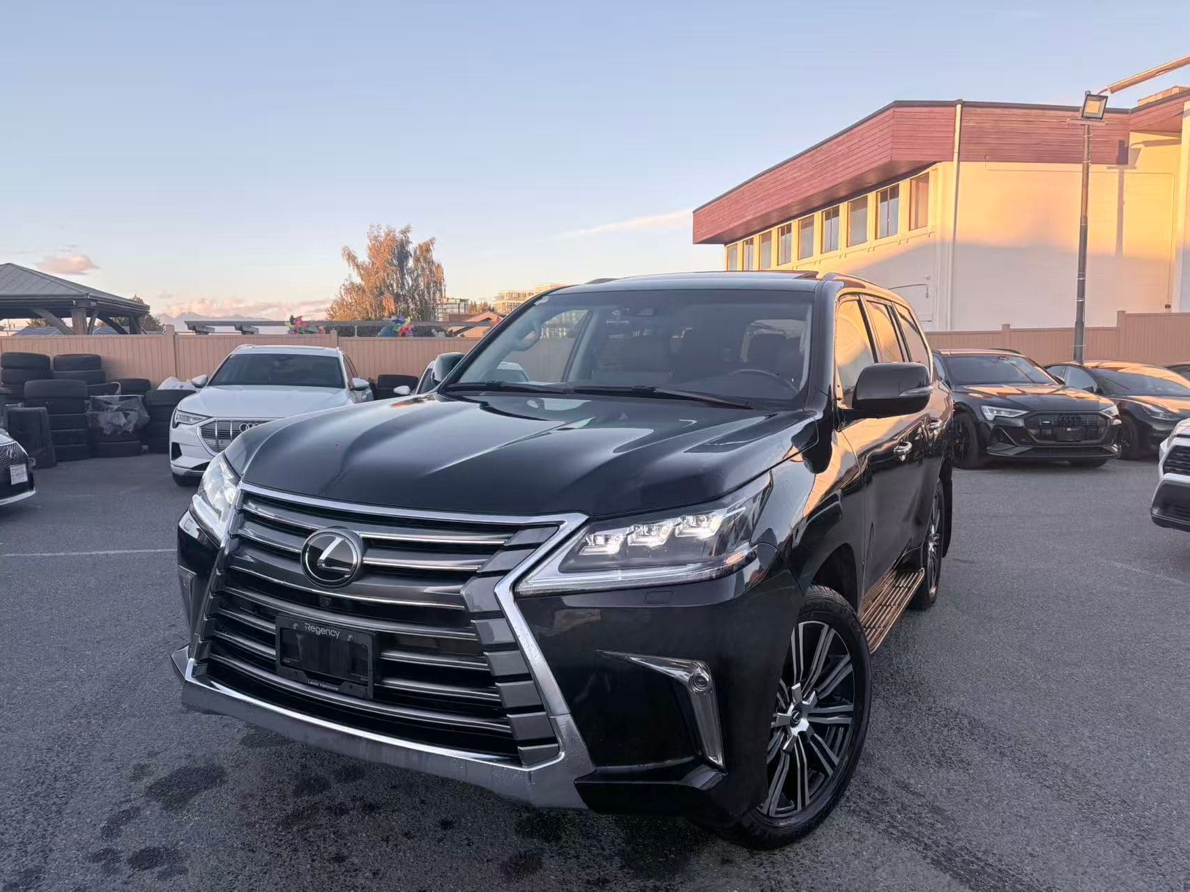 2021 Lexus LX LX 570 AWD Auto NO ACCIDENTS/BC LOCAL thumbnail 2