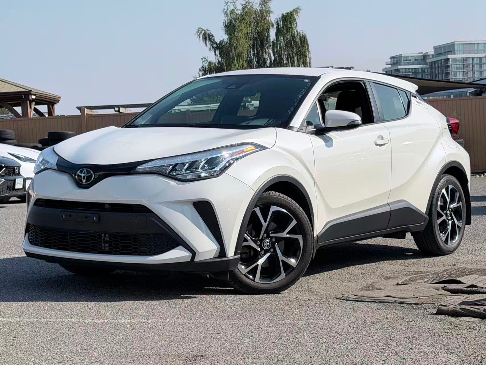 2021 Toyota C-HR LE/ CLEAN TITLE/ BC LOCAL/ ONE OWNER thumbnail 21