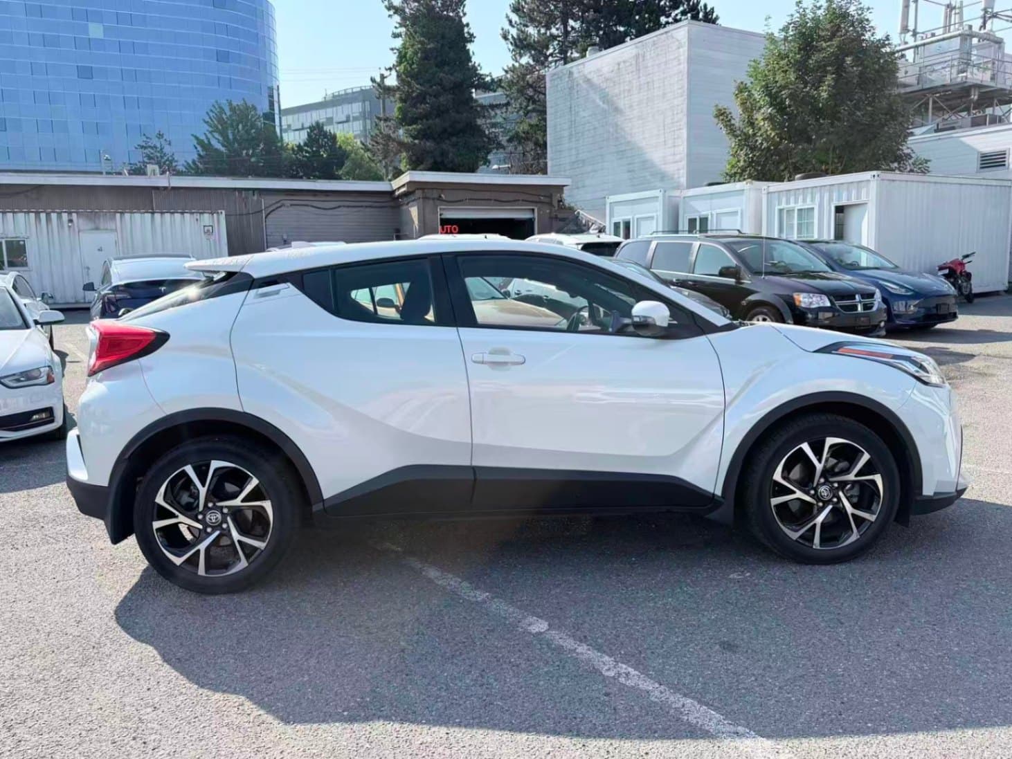 2021 Toyota C-HR LE/ CLEAN TITLE/ BC LOCAL/ ONE OWNER thumbnail 4
