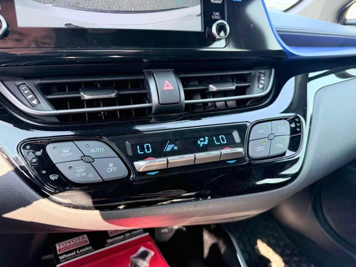 2021 Toyota C-HR LE/ CLEAN TITLE/ BC LOCAL/ ONE OWNER thumbnail 13