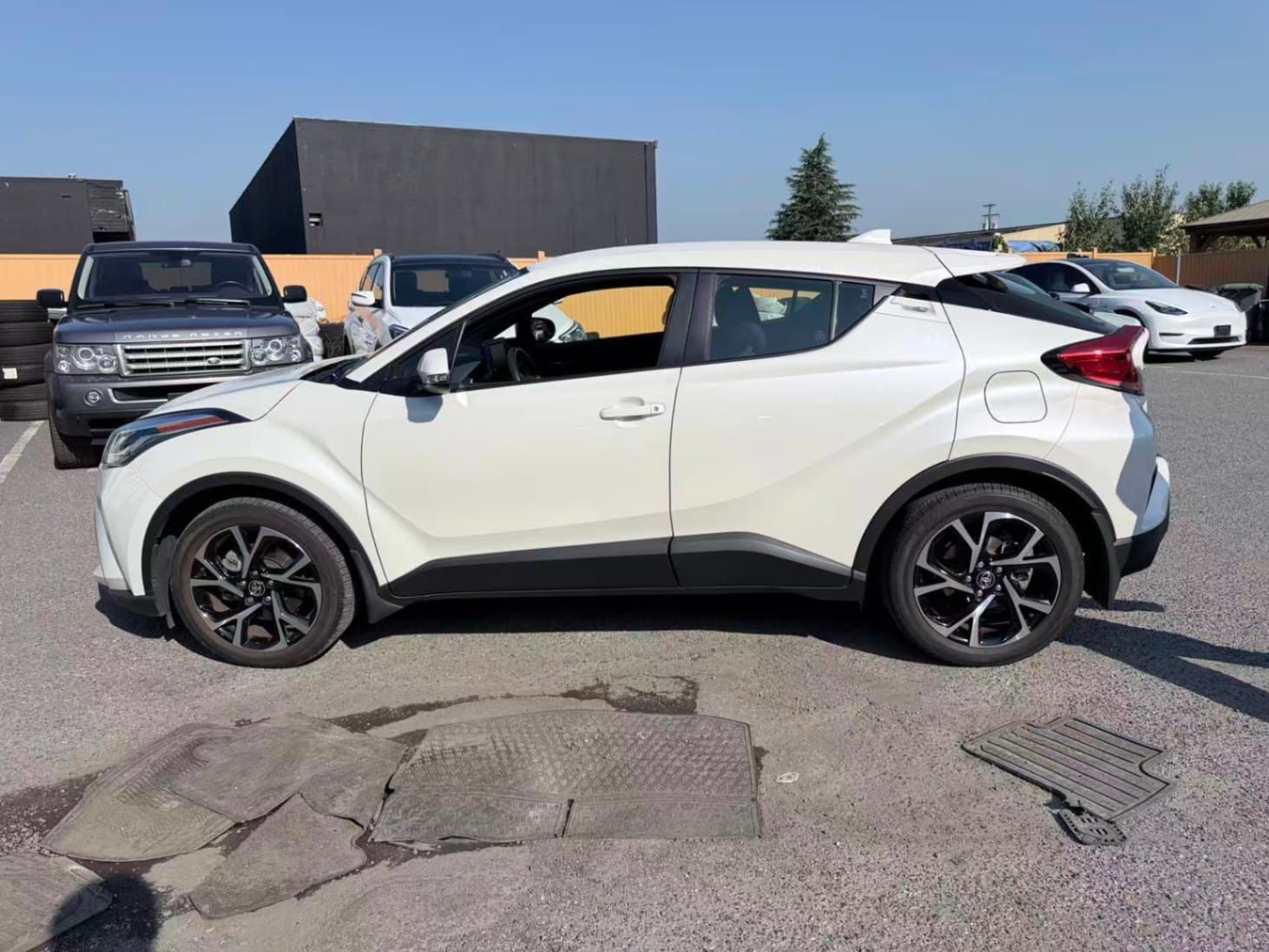 2021 Toyota C-HR LE/ CLEAN TITLE/ BC LOCAL/ ONE OWNER thumbnail 8