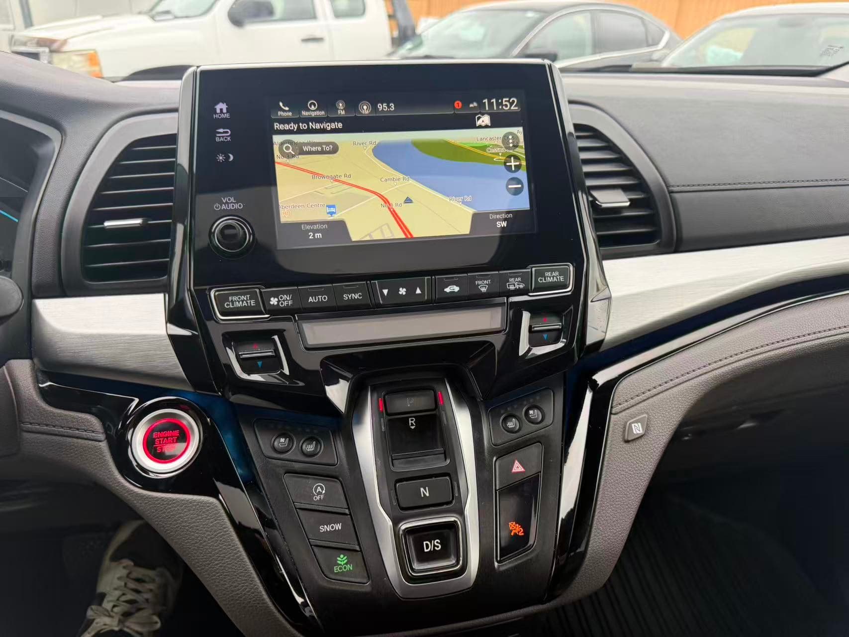 2018 Honda Odyssey Touring Auto thumbnail 12