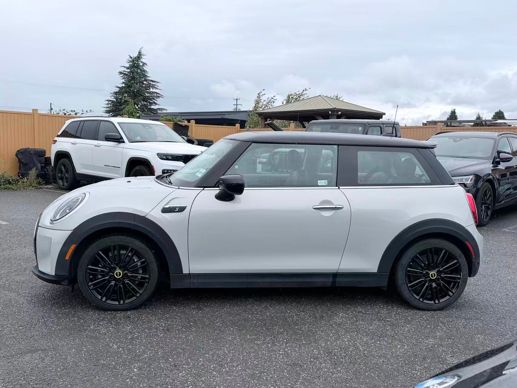 2022 MINI 3 Door Cooper SE/ NO ACCIDENT/ HARMEN KARDON SOUND SYSTEM thumbnail 8