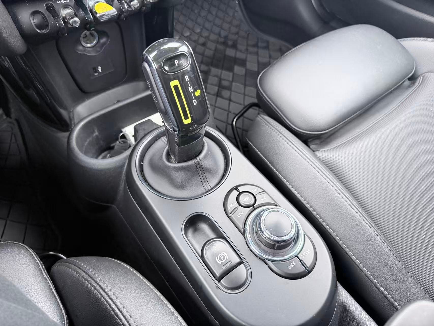 2022 MINI 3 Door Cooper SE/ NO ACCIDENT/ HARMEN KARDON SOUND SYSTEM thumbnail 15