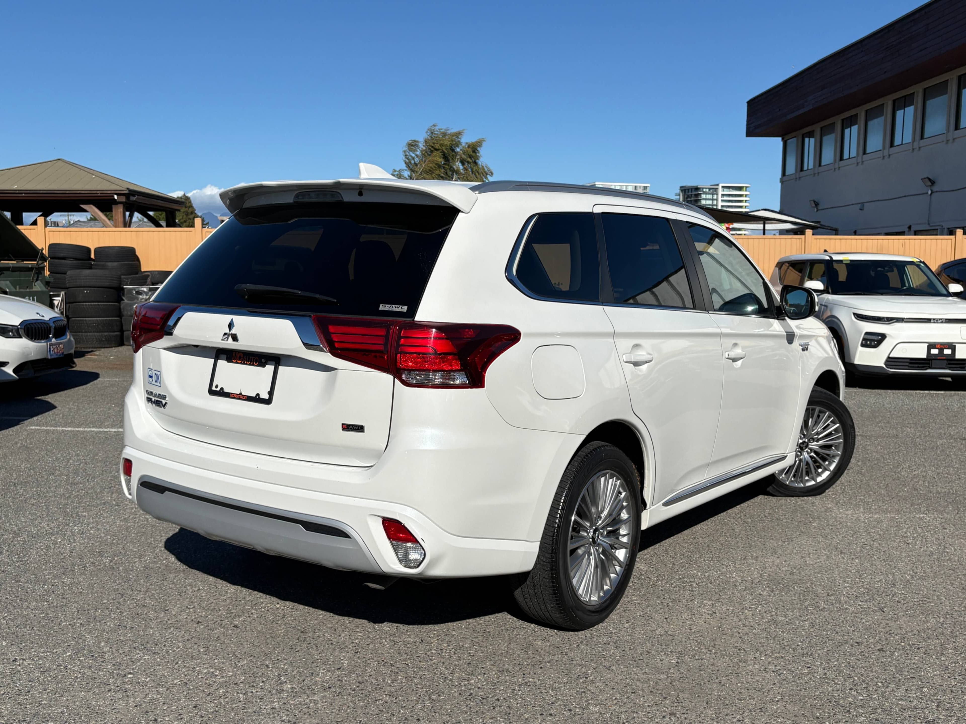 2022 Mitsubishi Outlander PHEV SE S-AWC NO ACCIDENTS/BC LOCAL CAR thumbnail 6