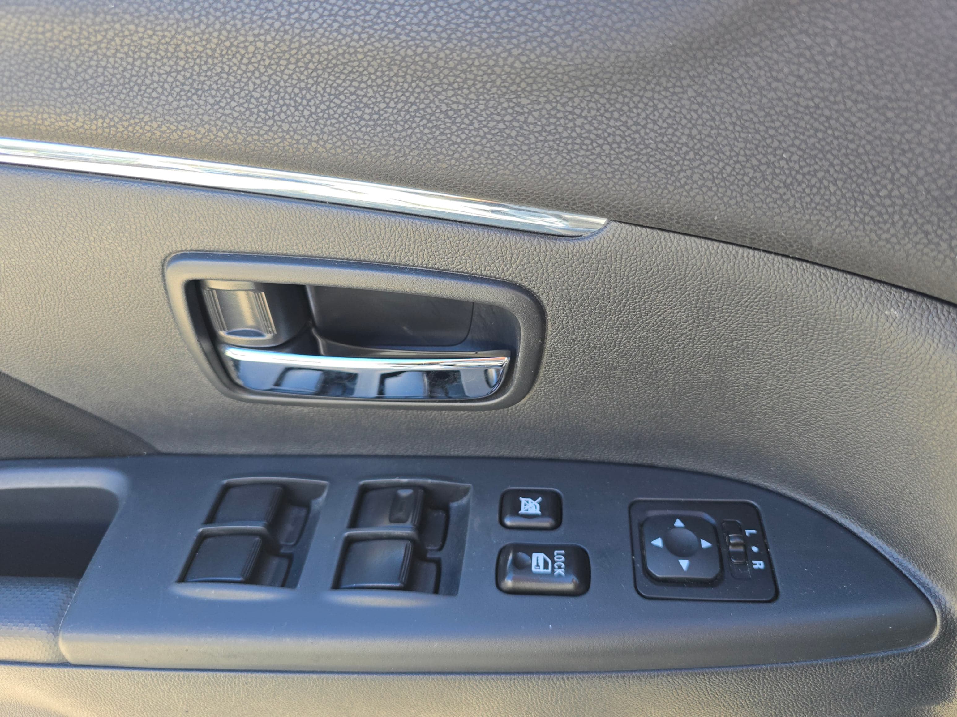 2022 Mitsubishi RVR SE AWC Clean Title, BC Local thumbnail 15