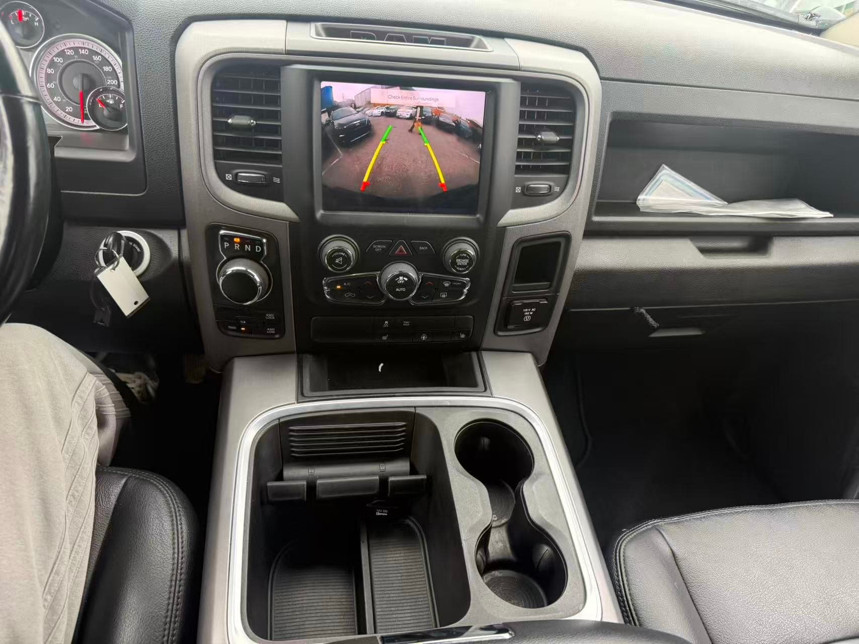 2022 Ram 1500 Classic Express 4x4 Crew Cab 5'7" Box No Accidents/BC Local thumbnail 17