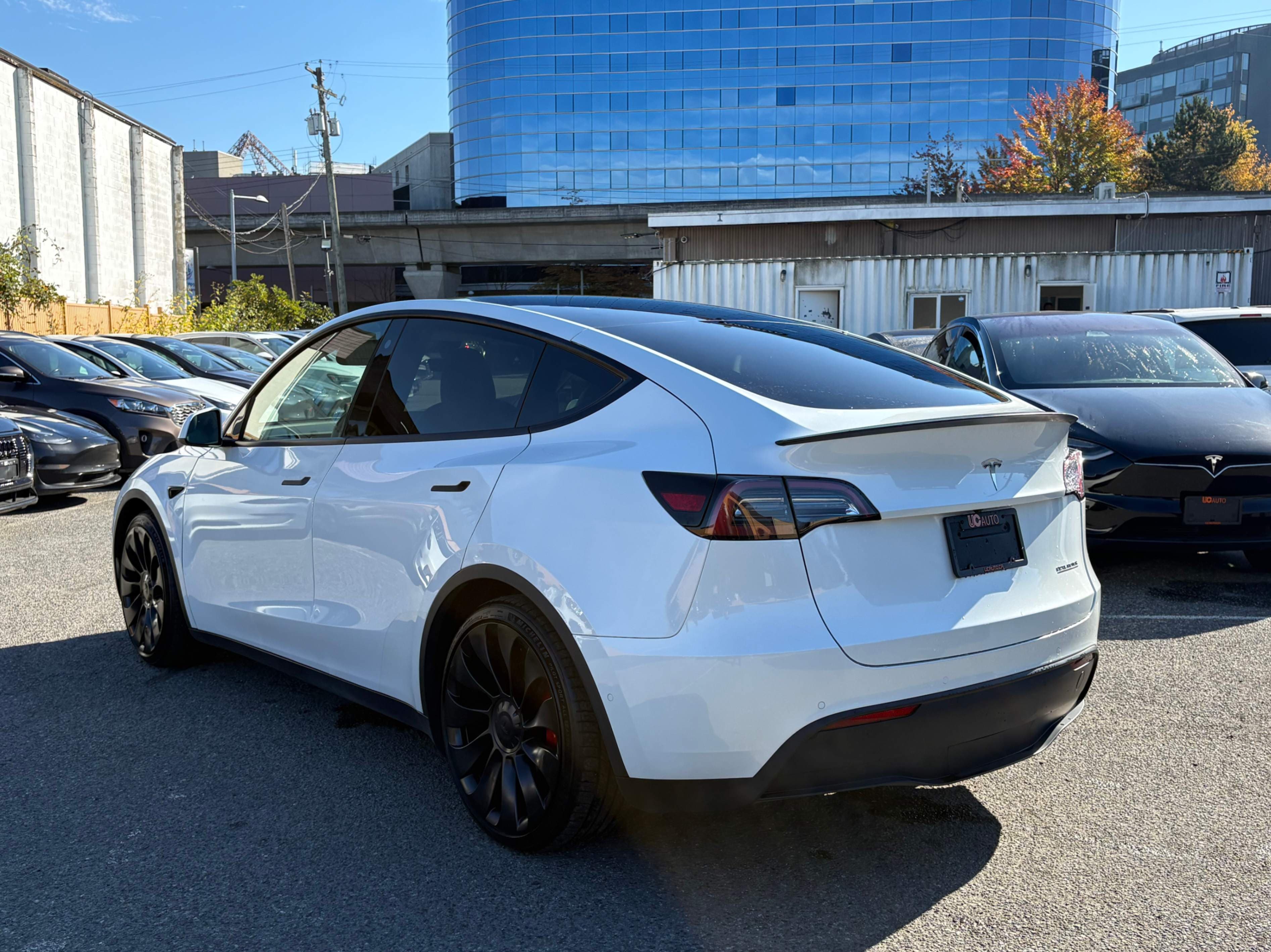 2022 Tesla Model Y Performance AWD thumbnail 4