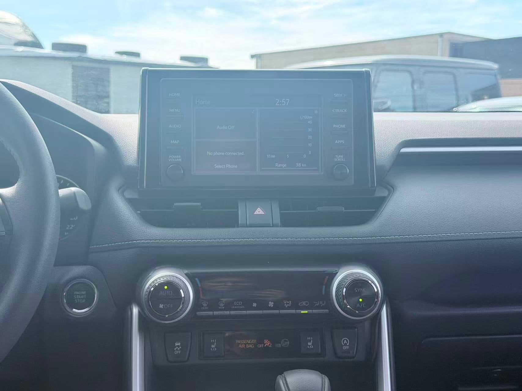 2022 Toyota RAV4 XLE AWD/ CLEAN TITLE/ BC LOCAL thumbnail 14
