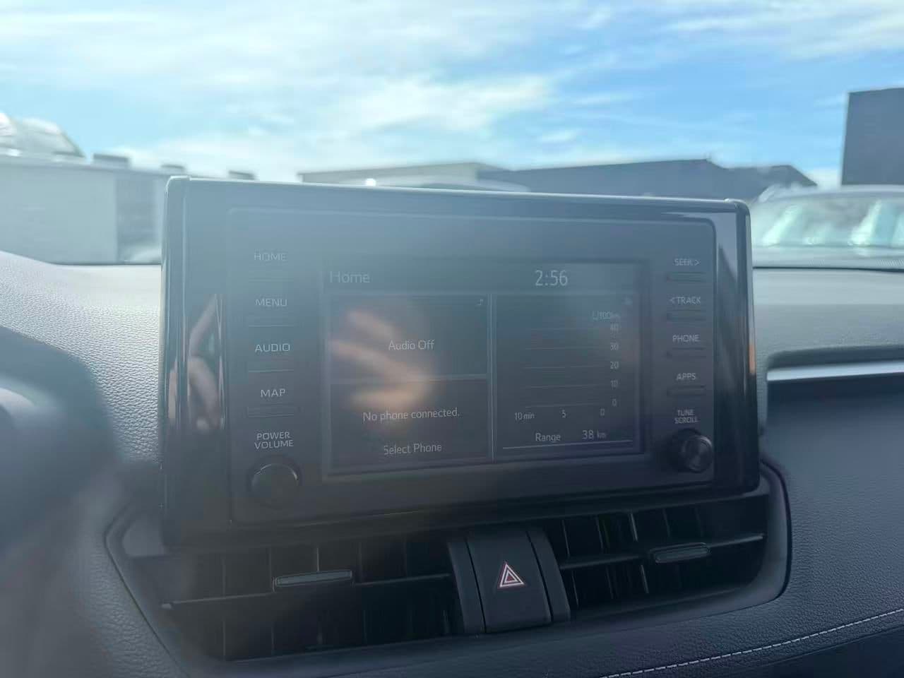 2022 Toyota RAV4 XLE AWD/ CLEAN TITLE/ BC LOCAL thumbnail 11