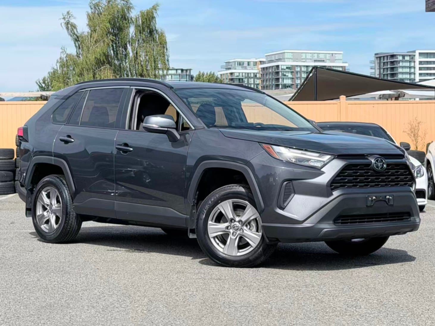 2022 Toyota RAV4 XLE AWD/ CLEAN TITLE/ BC LOCAL thumbnail 22