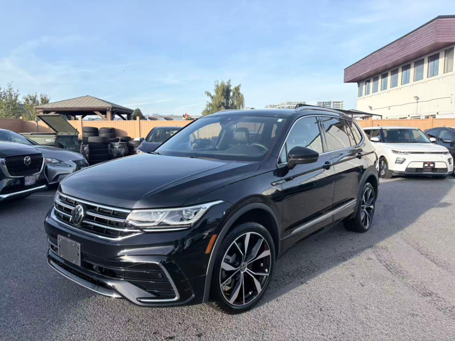 2022 Volkswagen Tiguan Highline R-Line 4MOTION NO ACCIDENTS/BC LOCAL/ONE OWNER thumbnail 2