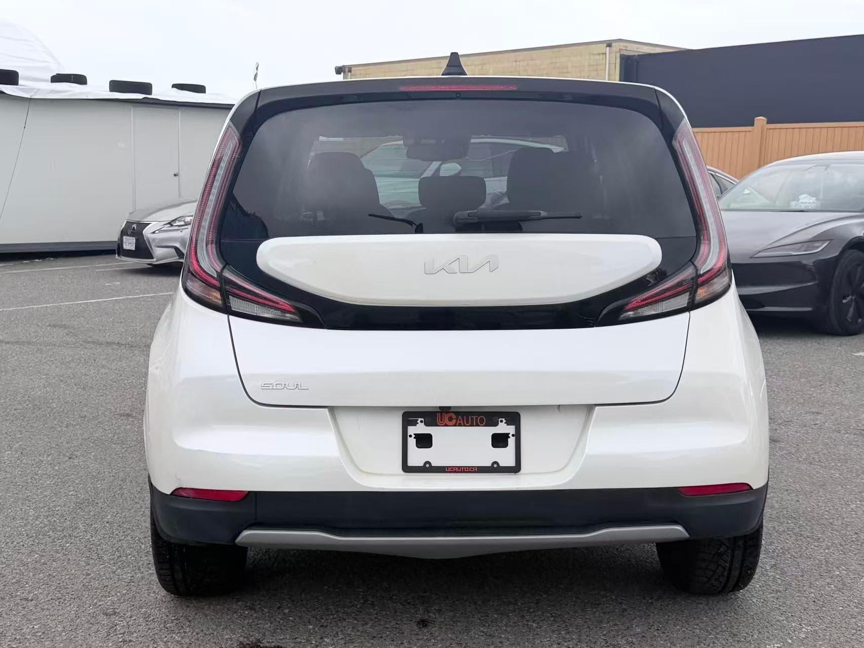 2023 Kia Soul EV EV Limited Auto/ CLEAN TITLE/ BC LOCAL thumbnail 6