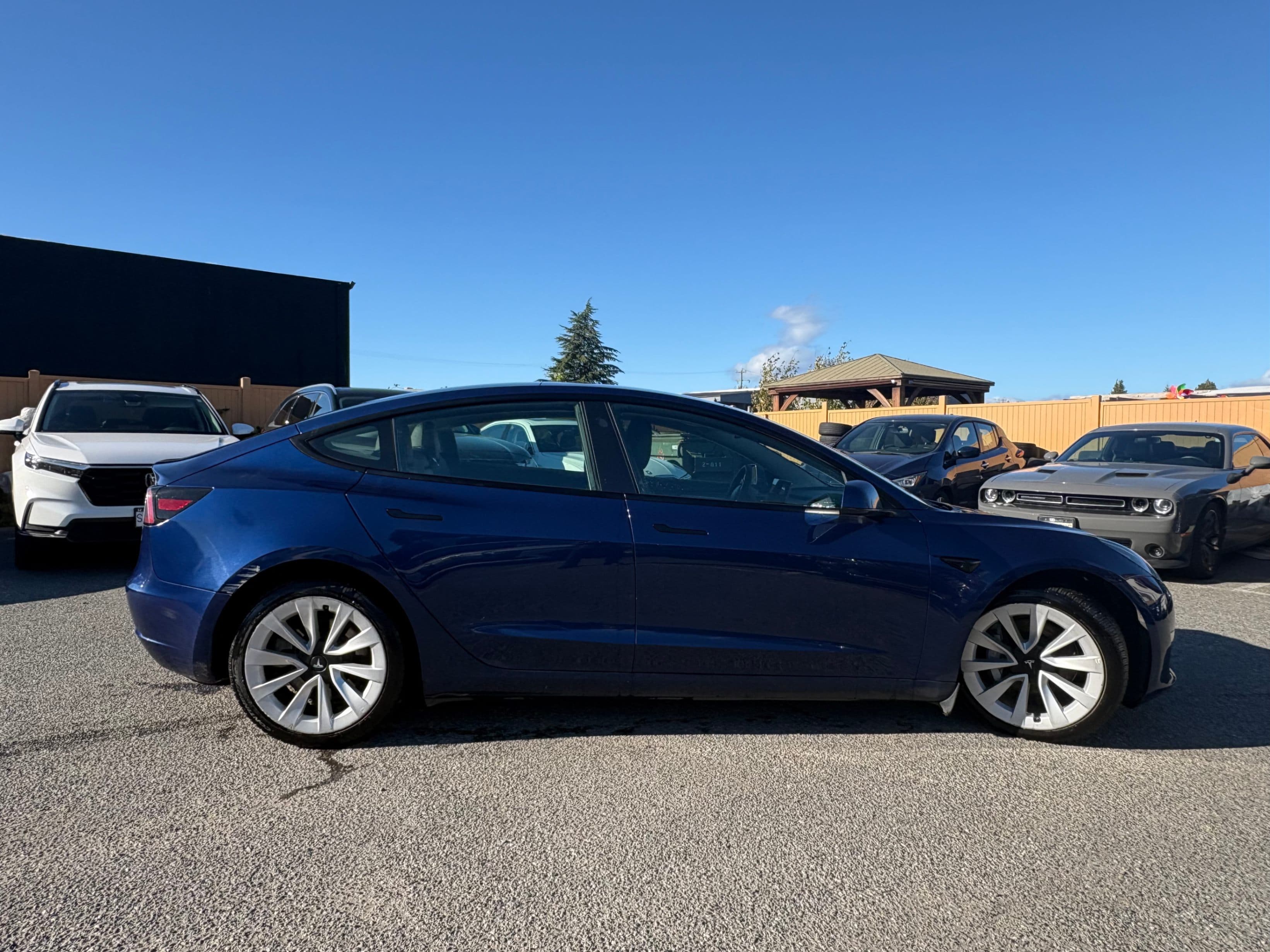 2023 Tesla Model 3 Long Range AWD CLEAN TITLE thumbnail 7