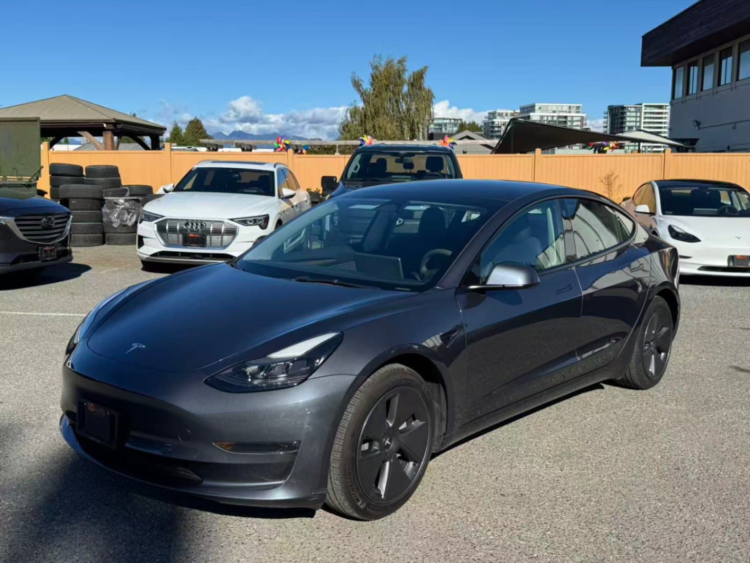 2023 Tesla Model 3 RWD No accident/BC Local thumbnail 2